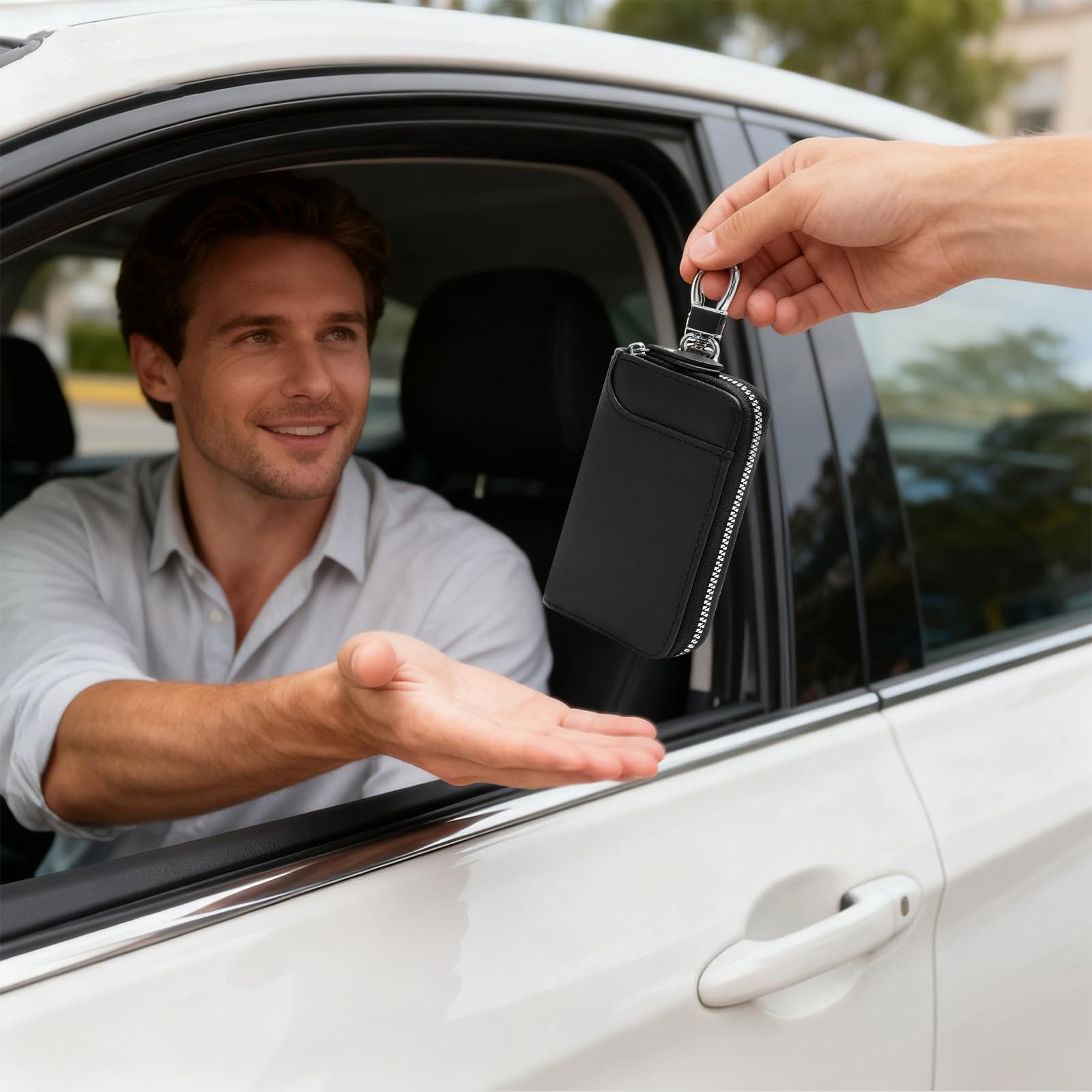 TNSLAND Etui na klucze z 6 hakami i 3 kieszonkami na karty, etui na klucze ze skóry z auto-breloczkiem i odłączalnym haczykiem, kompaktowa torebka na klucze dla mężczyzn i kobiet, do samochodu
