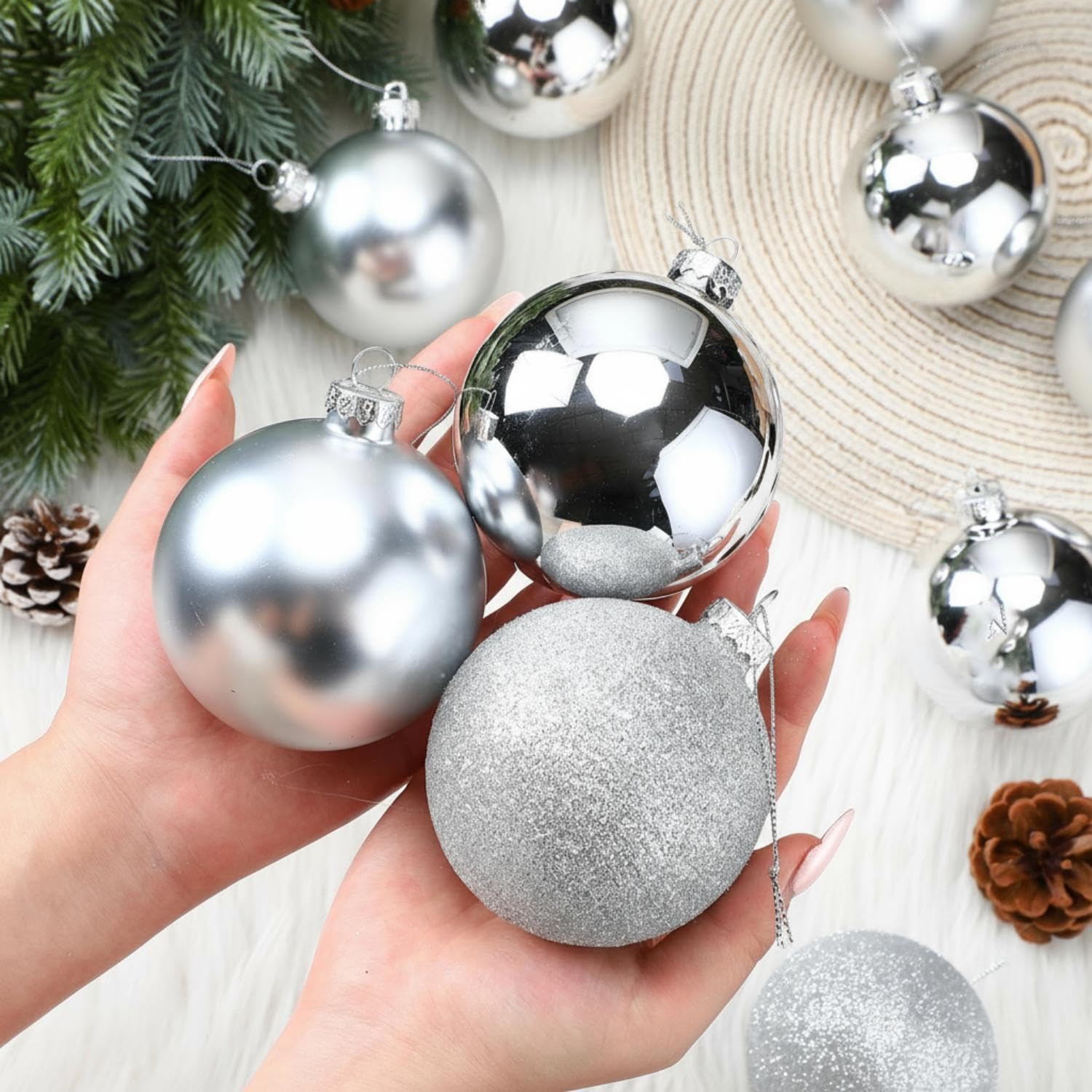 Boules de Noël en verre argenté pour remplacer les décorations ternes sans éclat