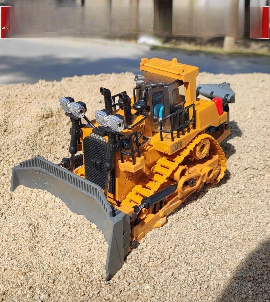 RC Construction Vehicle Set, 1:20 Scale Remote Control Excavator, Dump Truck and Bulldozer Toys, Battery Powered, Ages 15+ (YG258-C)