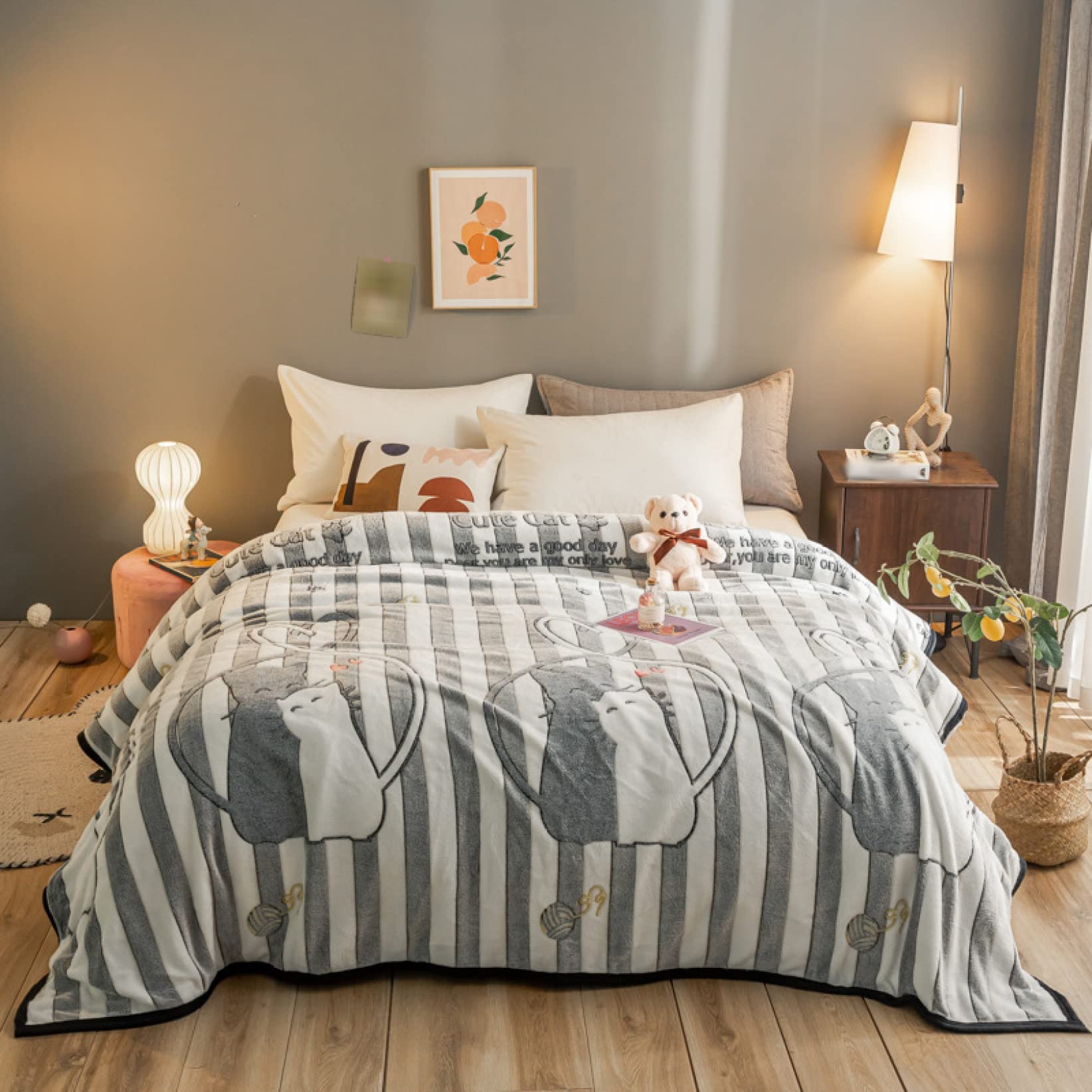 Amazon｜毛布 2m*2.3m シングル ブランケット 柔軟 軽量 カラー 発熱