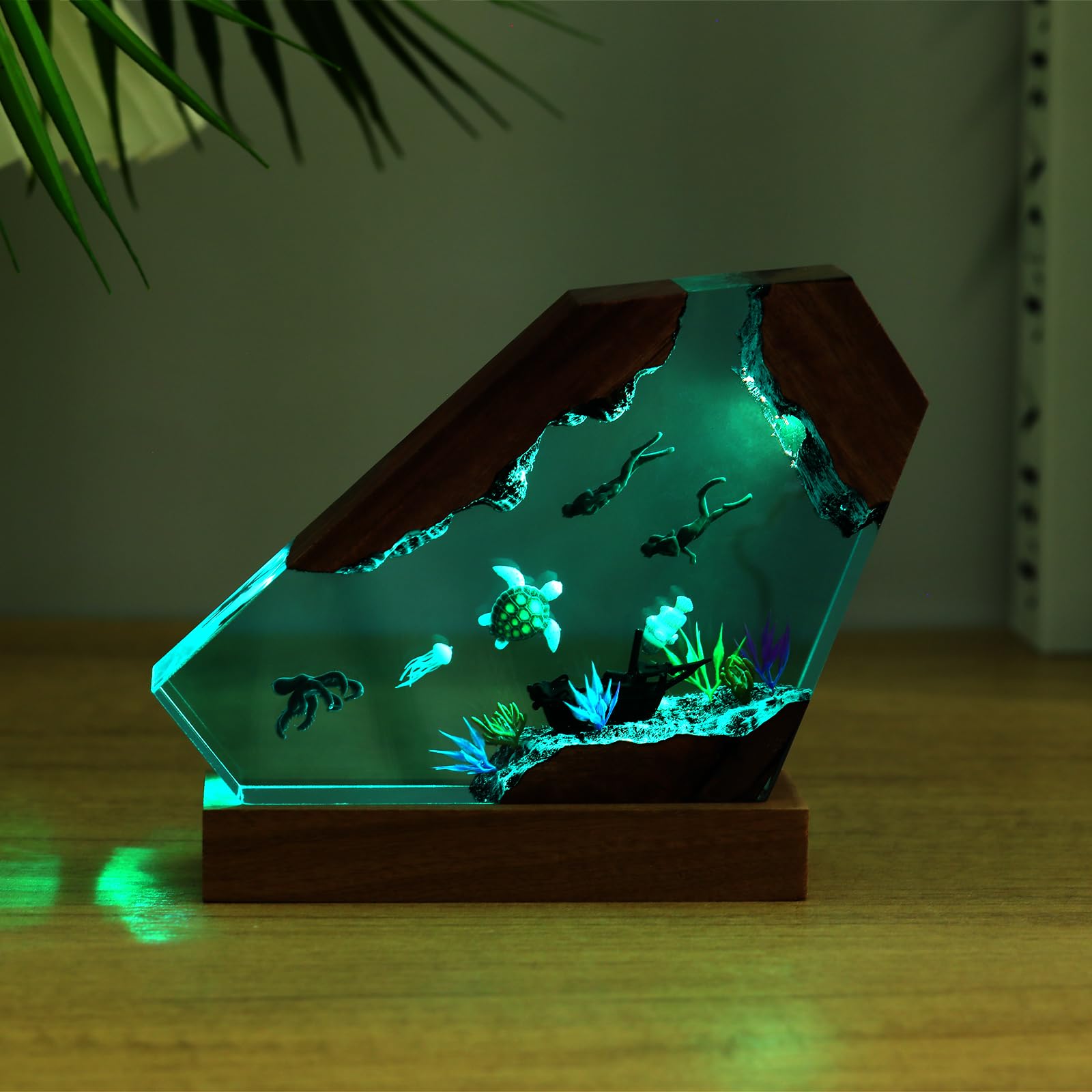 Drawelry Lámpara de Noche Oceánica en Resina Epoxi, Escultura 3D de Animales Marinos Orca Tortuga Ballena con Base de Madera, Luz LED Ambiental para Decoración del Hogar, Regalo Creativo Único (A8)