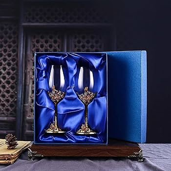 未使用✨フンメル人形 ワイングラス 2点 金彩切子ドイツ ゲーベル ボックリング 未使用✨フンメル人形 ワイングラス 2点 金彩切子ドイツ