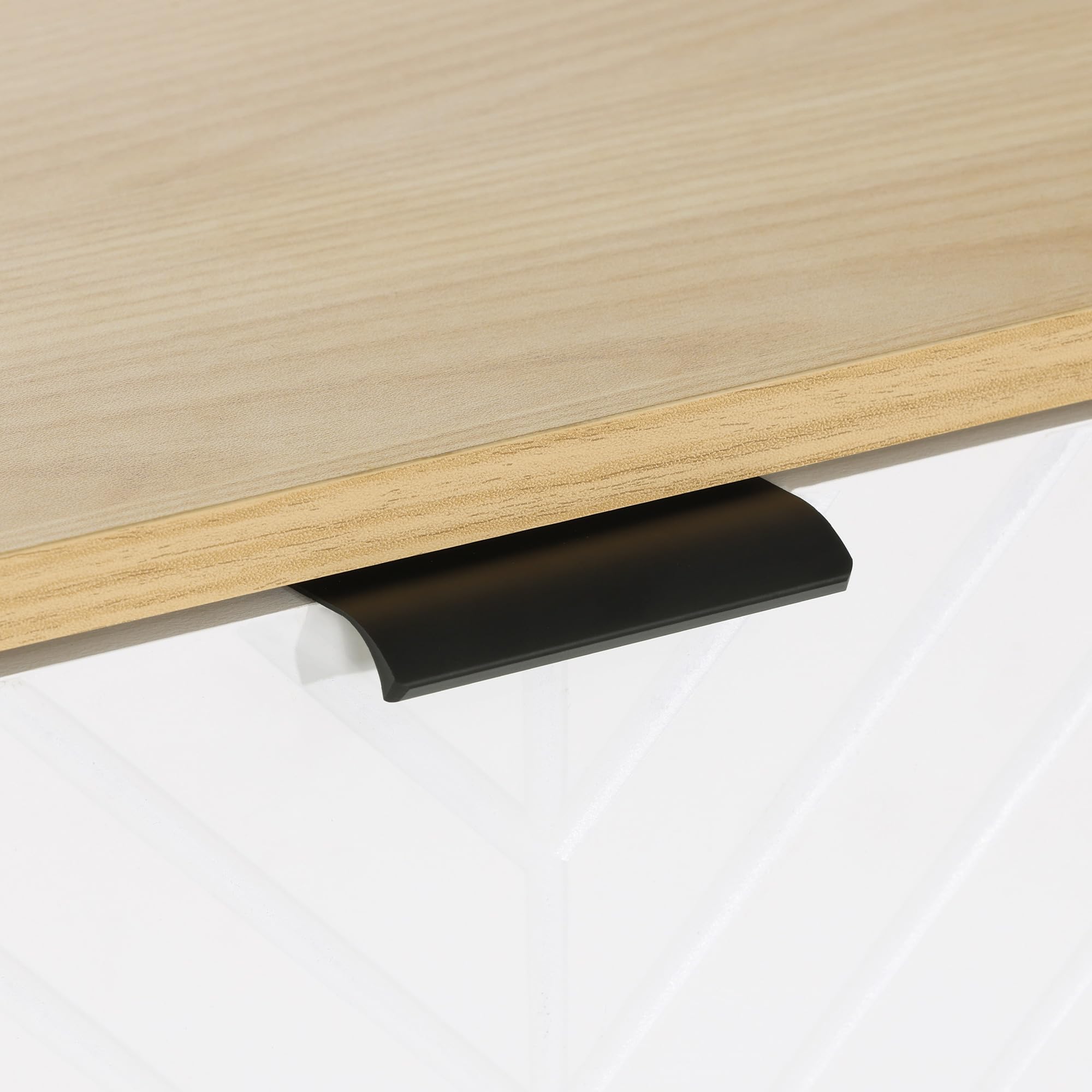 HOMCOM Buffet Salon, Meuble de Rangement avec 3 Portes et étagère réglable, Pieds en Bois de pin, Buffet Salle à Manger Cuisine et Chambre, 91,5 x 35 x 77,4 cm, Blanc et Bois Naturel