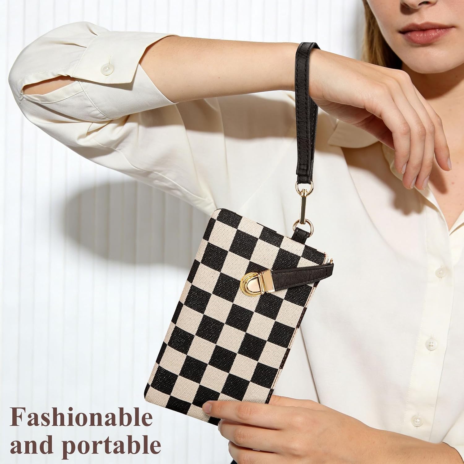 Small Checkered Wristlet Wallets for Women Portable Phone Wristlet Travel Clutch Purse with Wrist Strap Card Cash Pouch
