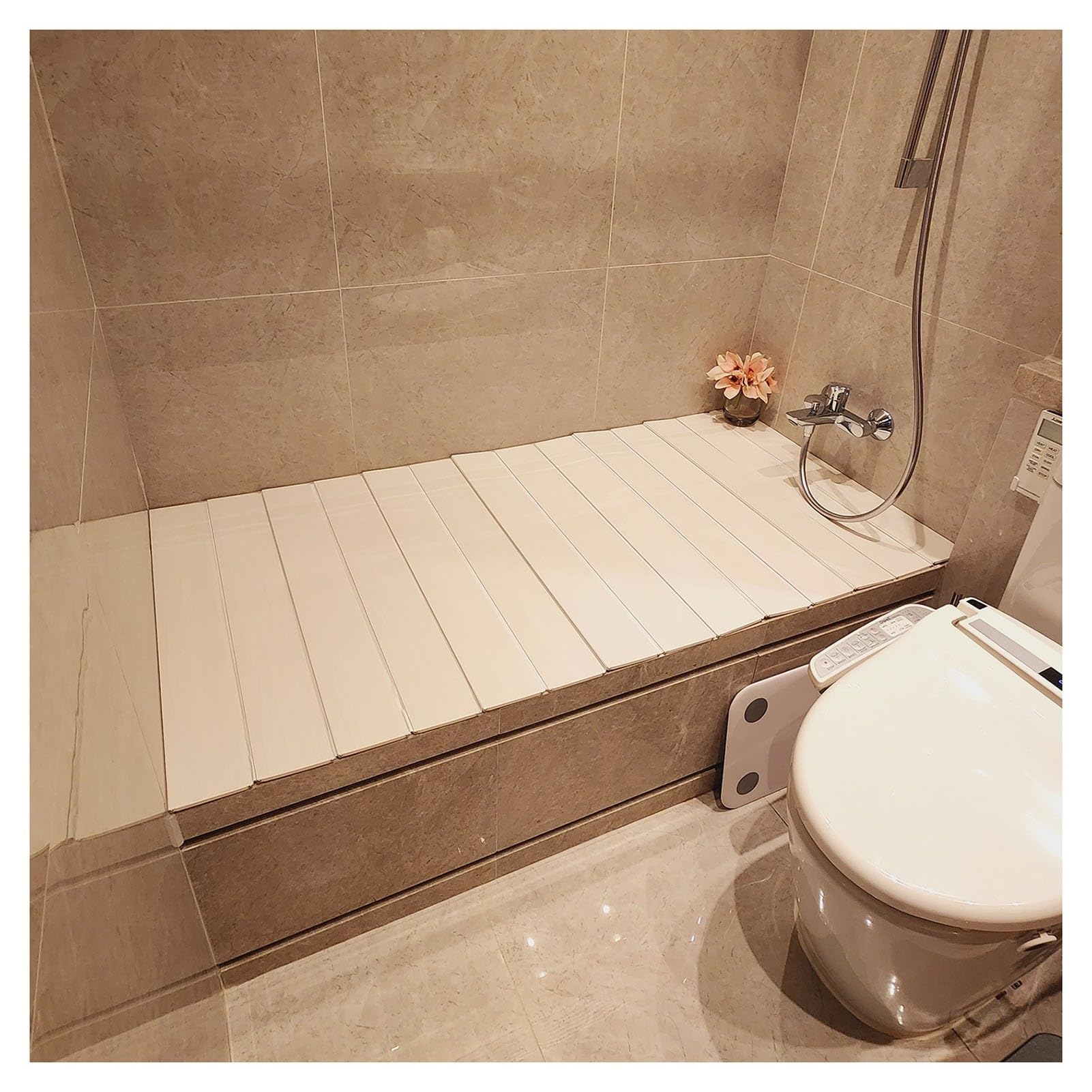 MYUYEE Foldable Bathtub Mat With Storage Shelf – Insulated Dustproof Bath Tray Non Slip Bathroom Rug (Blanc-75X150X0.6Cm)