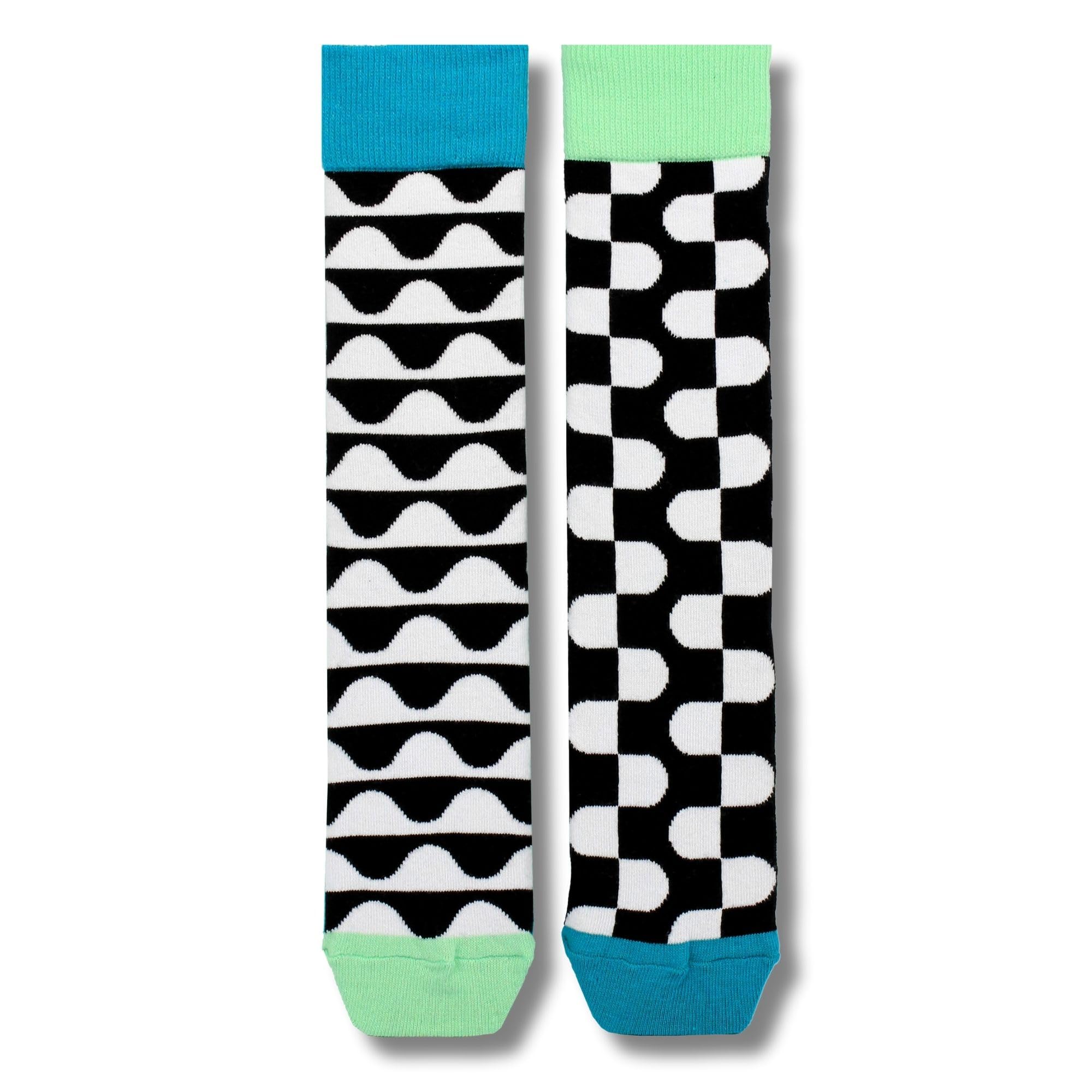 Novelty Mens Retro Socks Fathers Day Mismatched Monochrome Pair Cotton UK 6-11