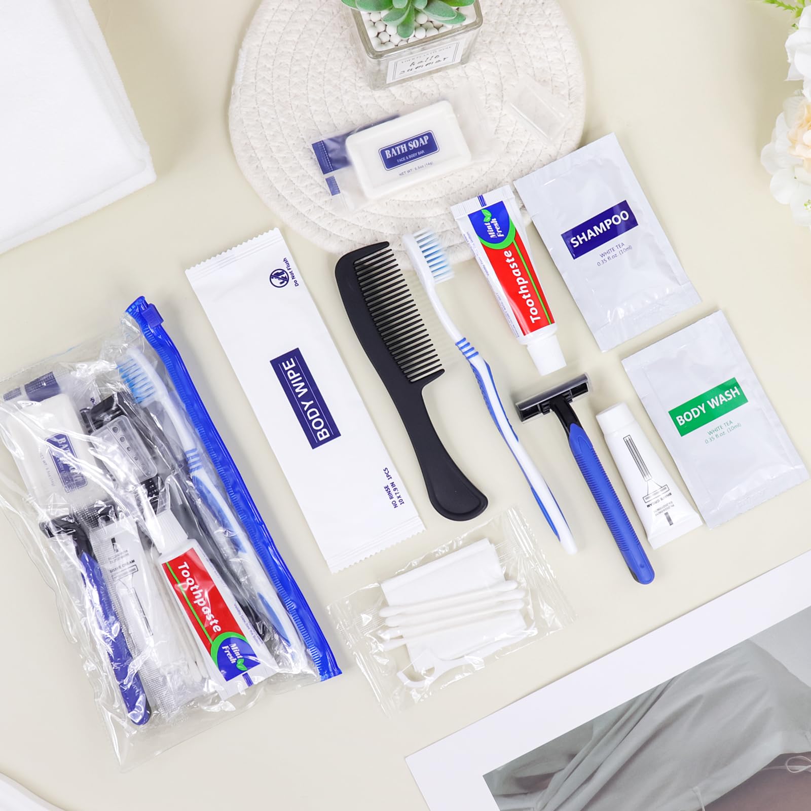 Kits de toilette de base, emballés individuellement, hygiène personnelle en vrac fournitures d'emballage de soins pour sans-abri
