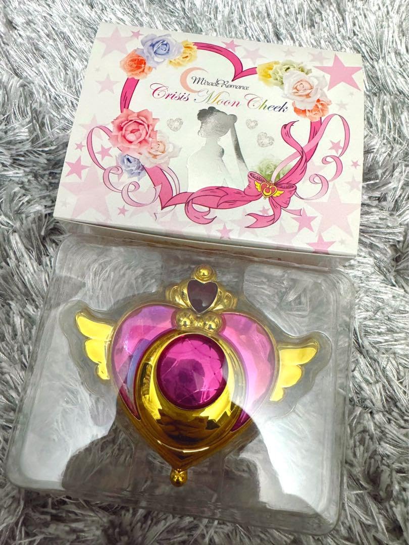 セーラームーンクライシスムーンコンパクトチーク