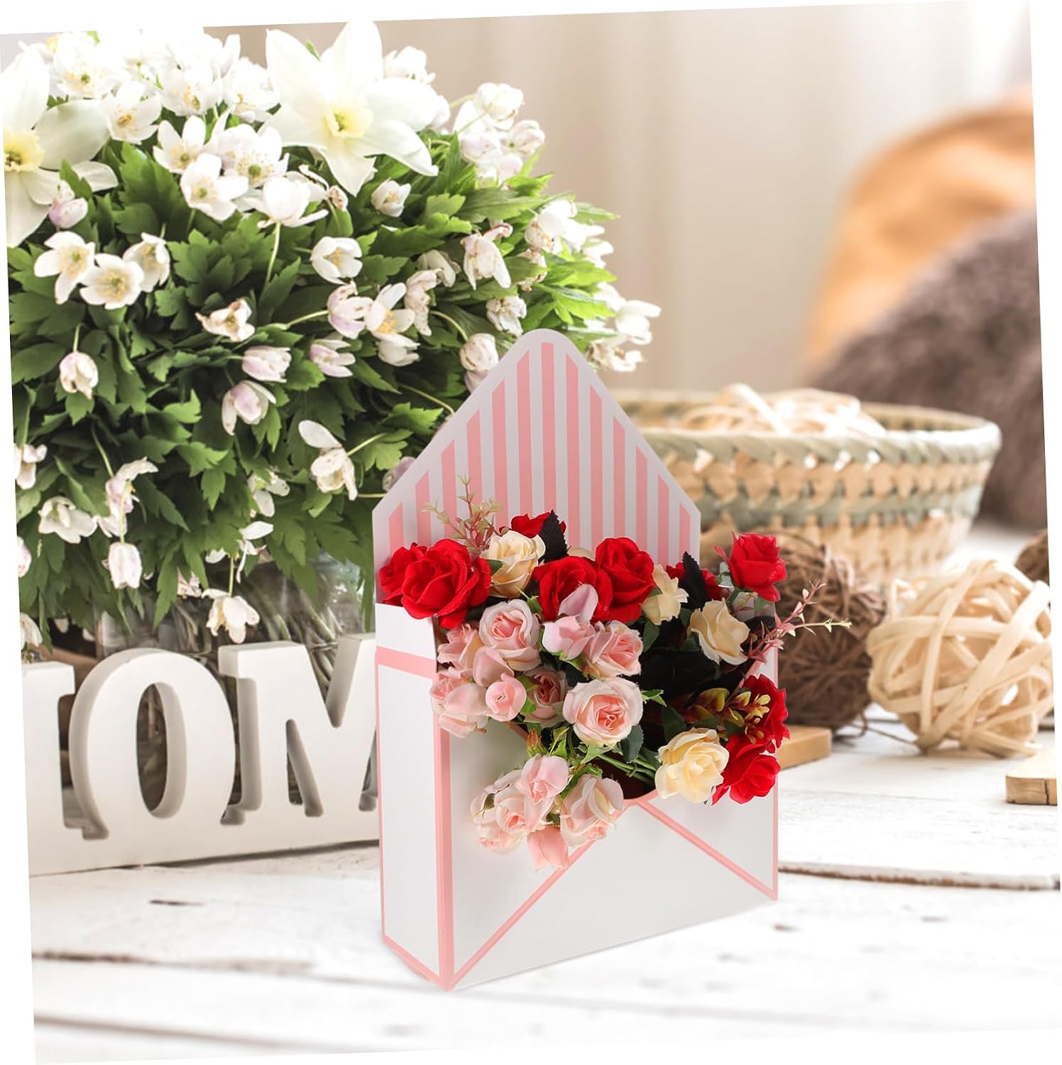 FUNOMOCYA 10Pcs Envelope Flower Box Elegant Flower Wrapping for Weddings Parties Durable Easy to Store with Stripes for Bouquets Candy