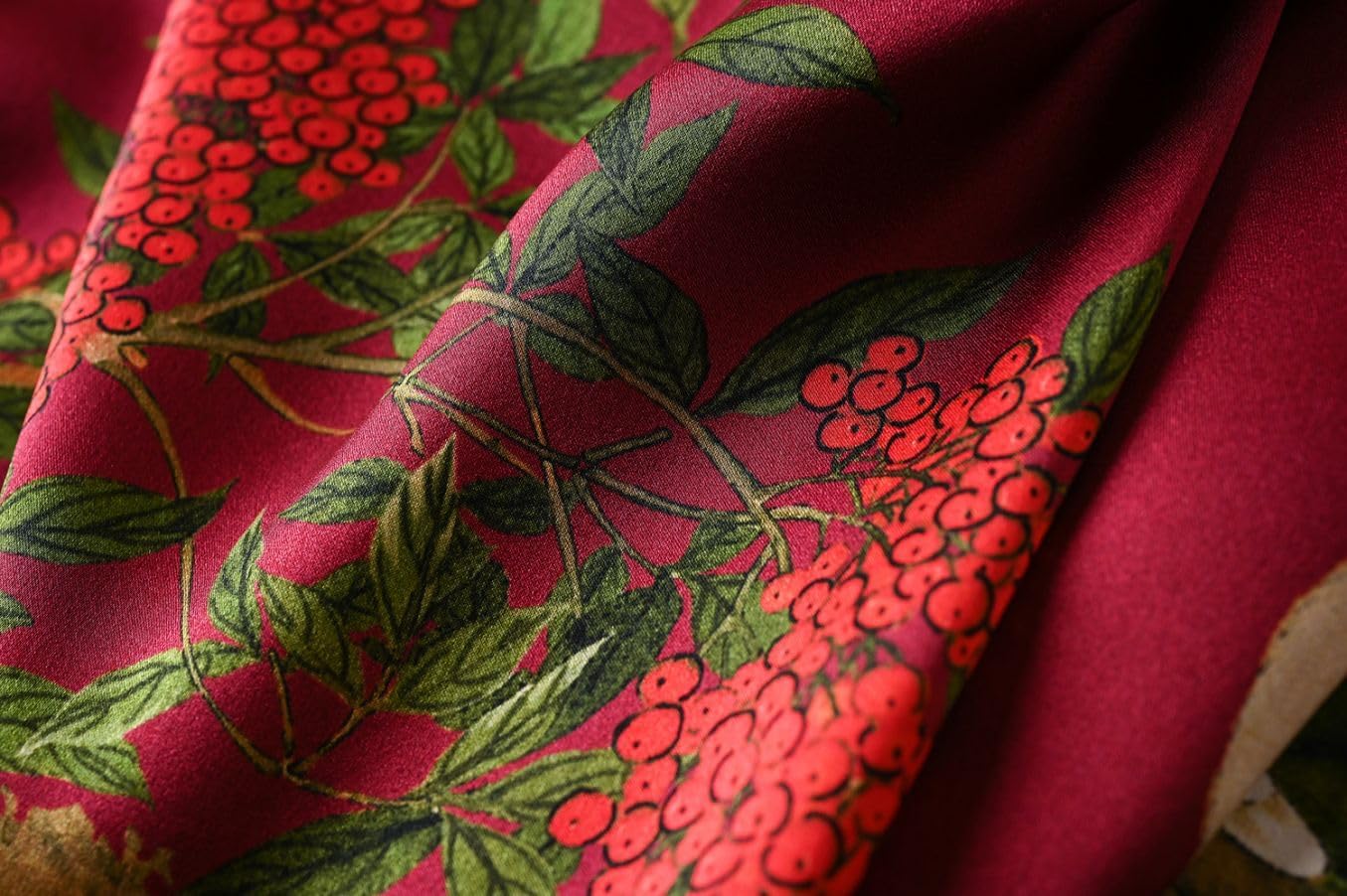 Women's Silk Short Robe Bathrobe Nightgown Pajamas 100% Mulberry Silk for Women - Classic Batwing Sleeves