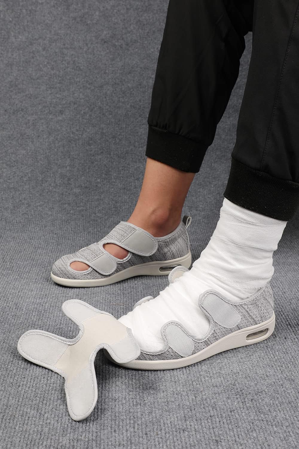 Women's Diabetic Shoes for Women Casual Adjustable Walking Shoes Wide Shoes for Elderly Swollen Feet Non-Slip Air Cushion Bottom Fattening and Widening - Image 6