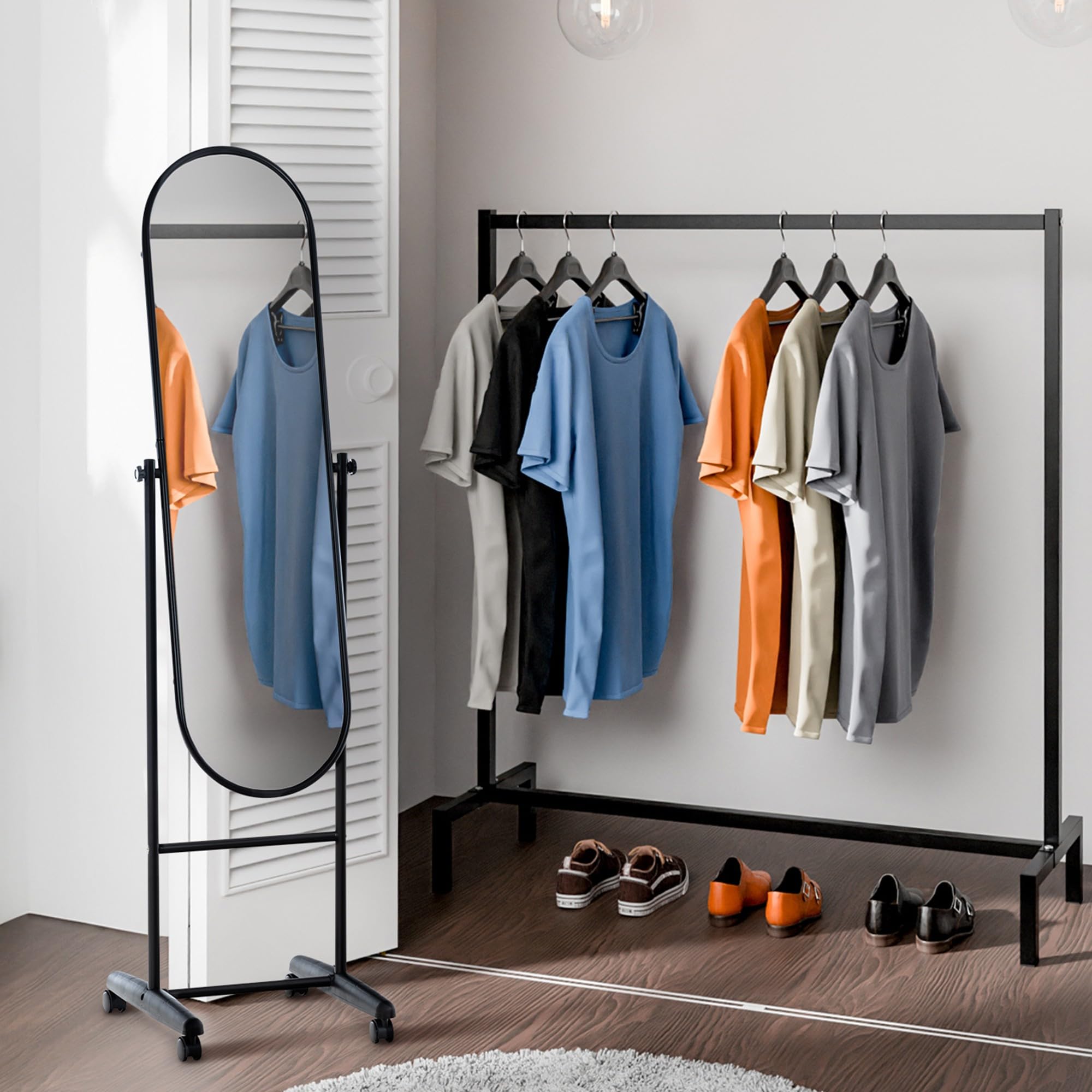 CLP Standspiegel Nane Oval I Stehspiegel 155x40 cm I Für Wohnzimmer Oder Schlafzimmer I Neigbar, 360° Drehbar I Ganzkörperspiegel Mit Rollen, Farbe:schwarz