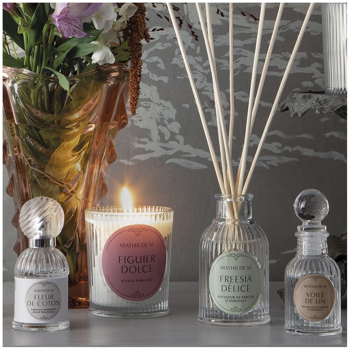 Candela profumata Les Intemporelles 145 g - Rosa Elixir