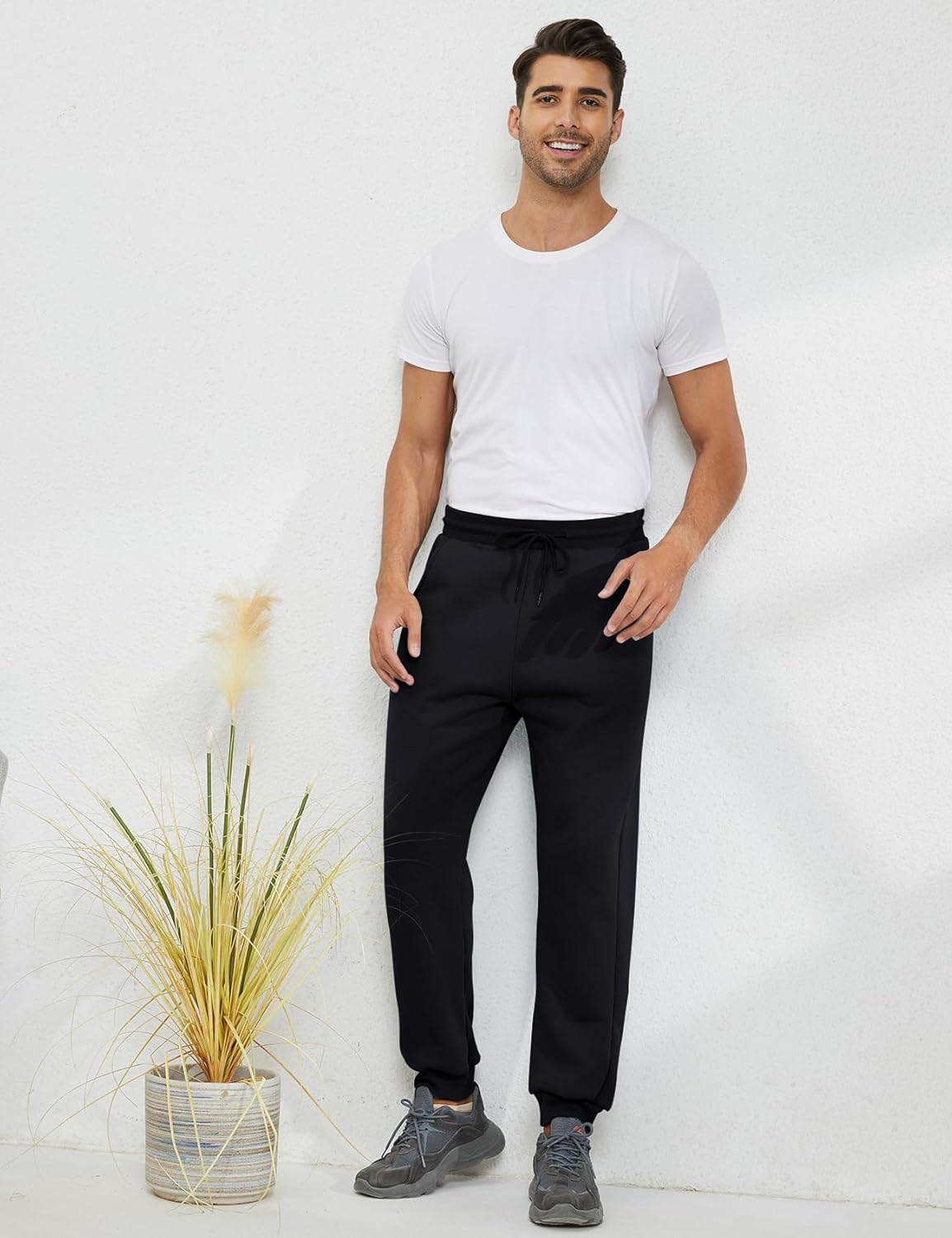 Gihuo Men's Winter Fleece Pants Sherpa Lined Sweatpants Active Running Jogger Pants - Image 4