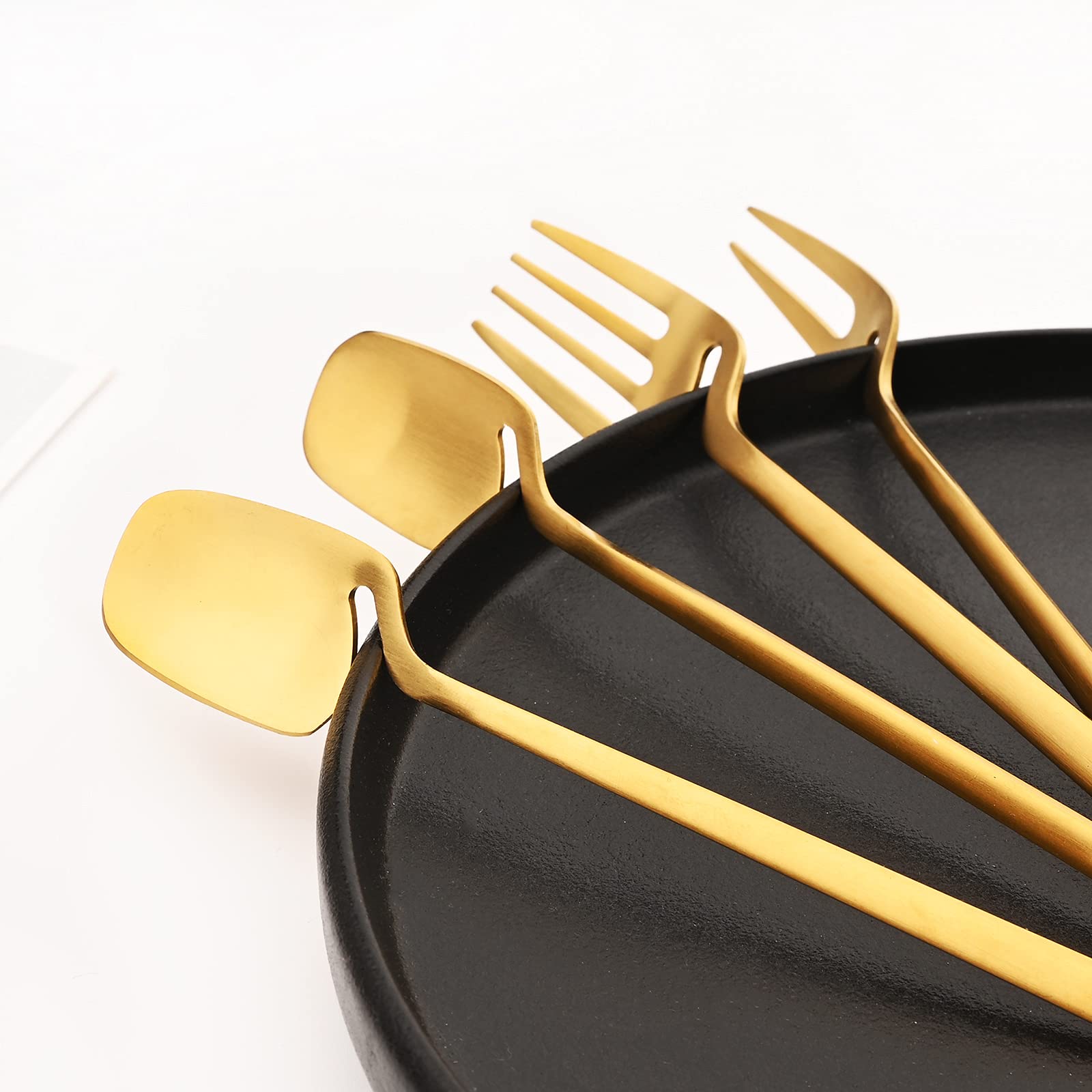 Snplowum 6Pcs Matte Gold Teaspoon, 5.4-inch Hangable & 18/10 Stainless Steel Coffee Drinks Tea Spoons Ice Cream Spoon