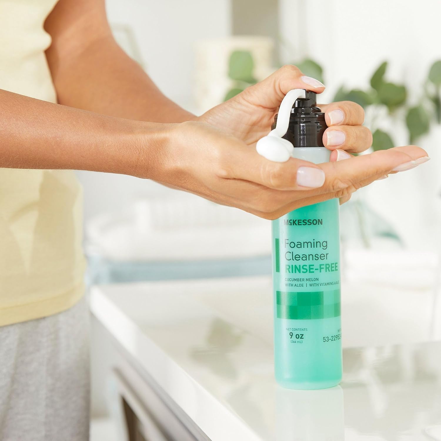 McKesson Rinse-Free Foam Cleanser with Aloe, Vitamin A and E, 9 oz, 12 ct image 5