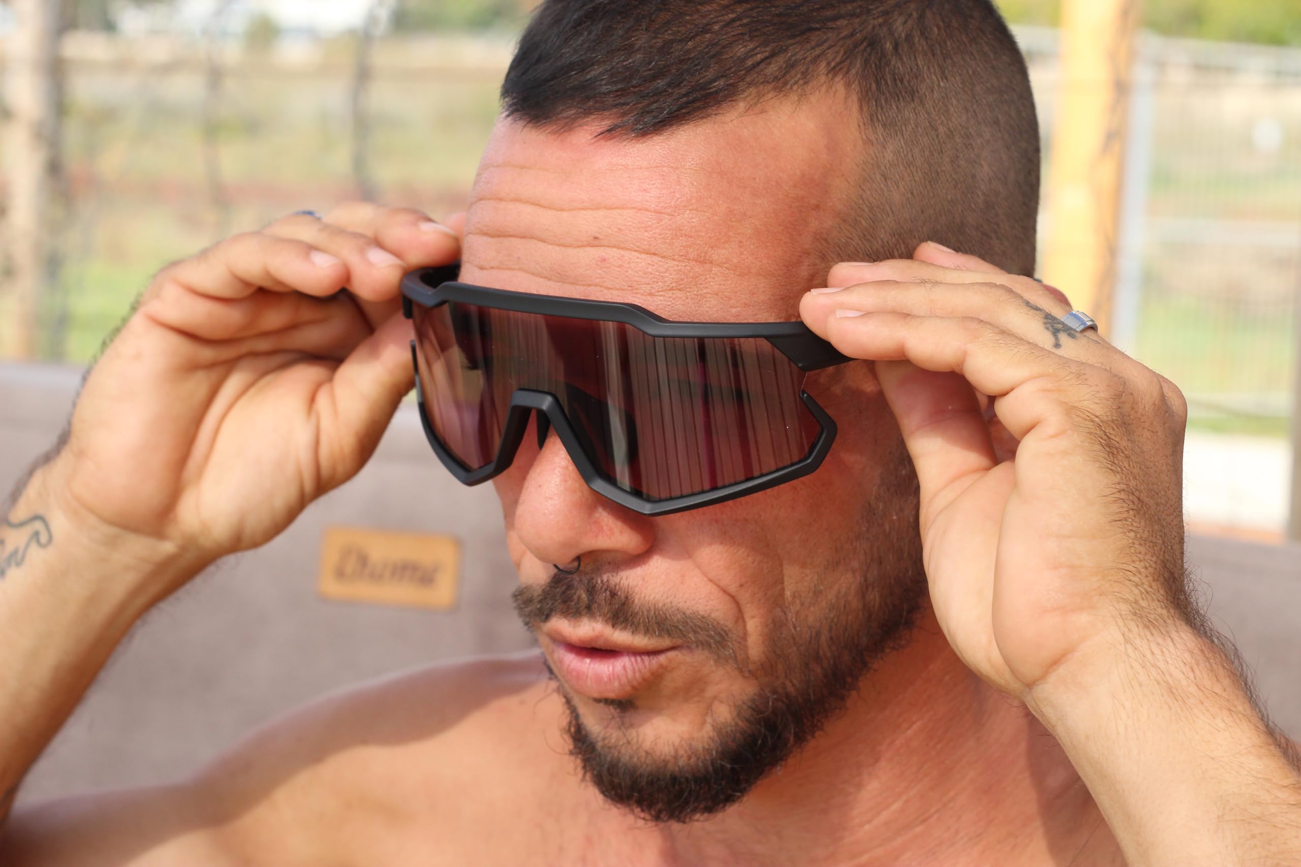 Surf Monkey Occhiali da sole sportivi uomo/donna – TR90 – Occhiali leggeri per bicicletta e sport all'aria aperta (scuro)