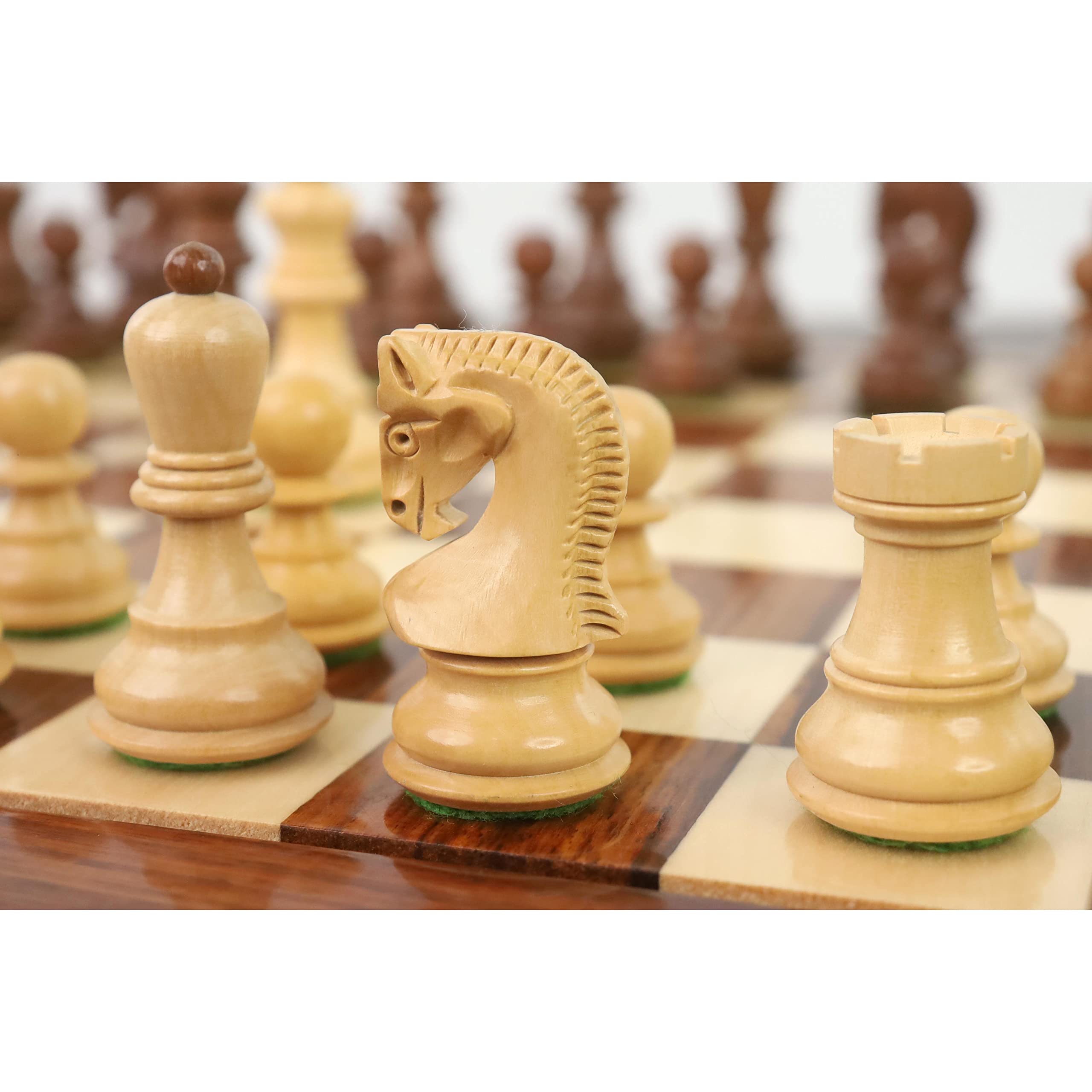 Royal Chess Mall - Juego de piezas de ajedrez rusas de Zagreb de 2.6 ″ - Madera de rosa dorada ponderada y boj