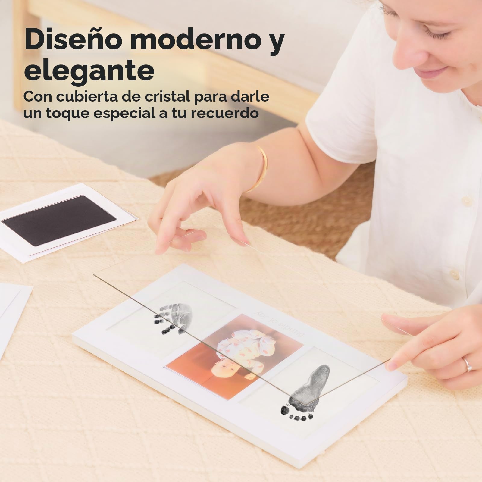 Marco de kit de manos y huellas para bebés sin tinta, marco de fotos personalizado para recién nacido, marco de bebé sin desorden, kit de huellas de bebés, regalos de baby shower (blanco alpino)