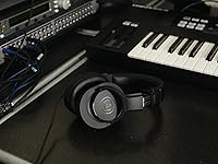 Vista 9 de Audio-Technica ATH-M20x Auriculares profesionales para monitor de estudio, color negro