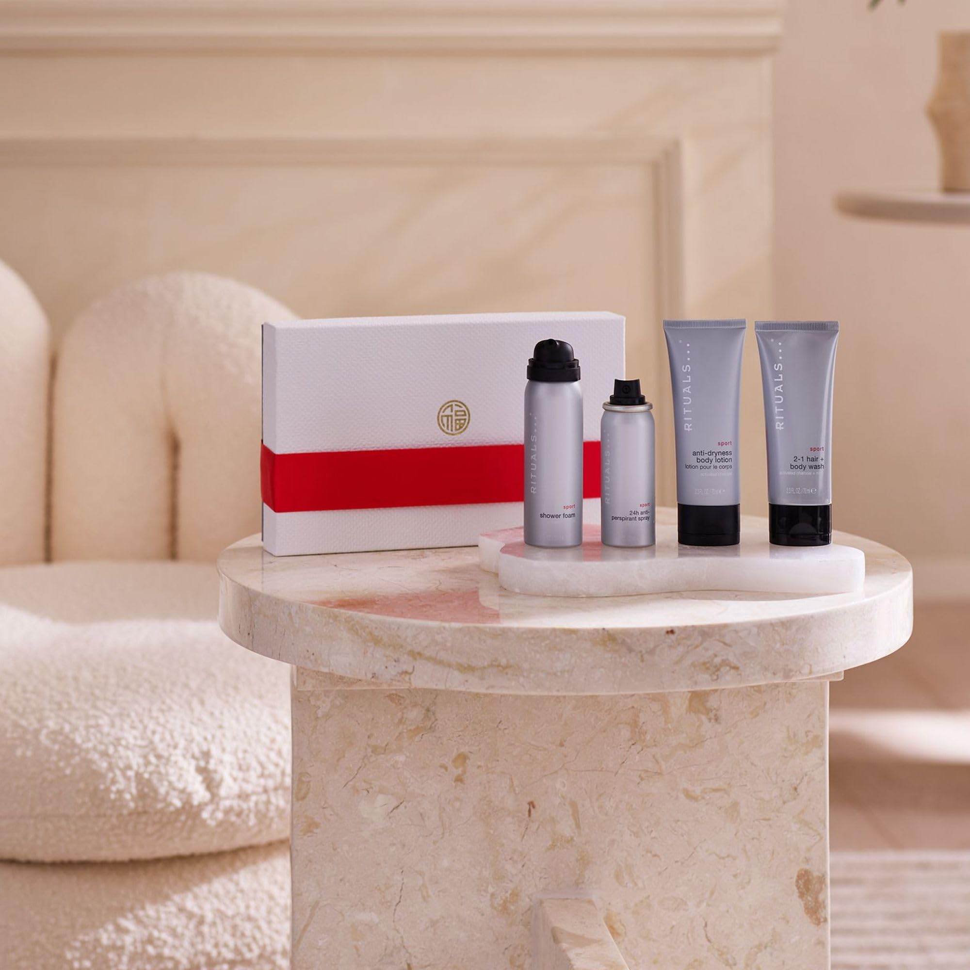 RITUALS The Homme Collection, Cofre de Regalo Pequeño para Hombre – Gel de ducha en espuma, gel de ducha 2 en 1, desodorante en spray y loción corporal.