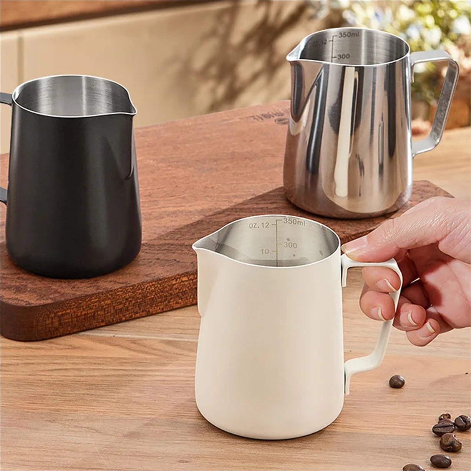 Lechera Acero Inoxidable Jarra for espumar leche Barista, accesorio for jarra for, tarros de acero inoxidable, Espumador, tirador café, taza flores(600ml,Black)
