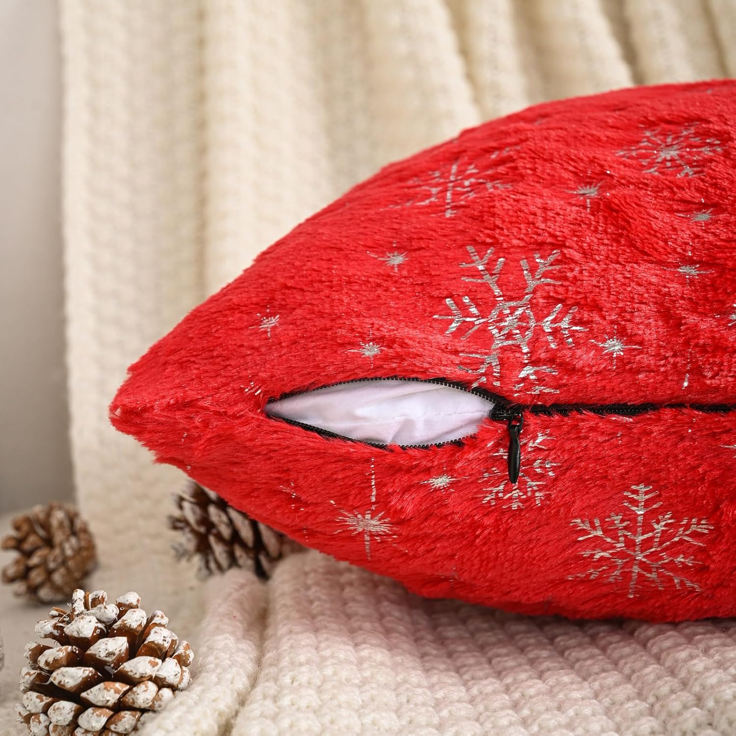 FUTEI Christmas Snowflakes Red Throw Pillow Covers 18x18 inch Set of 2,Soft Decorative Cushion Cases,Home Decor for Couch Bed Living Room