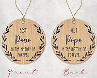 Vista 2 de Adorno de Best Popo – Adorno de Navidad «Best Popo in the History of Forever» – Adorno familiar – Regalo para Popo – Adorno Popo impreso en ambos