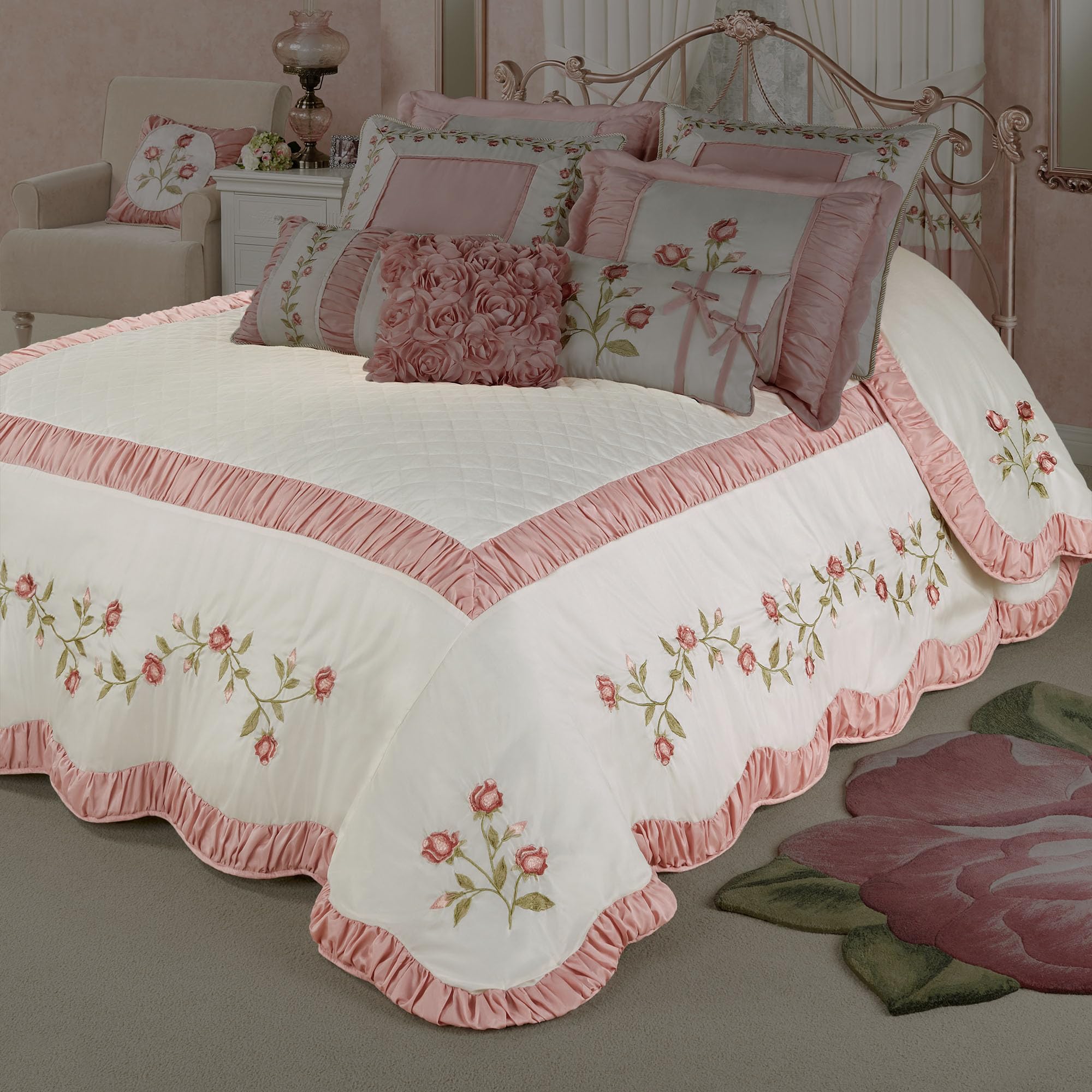 Touch of Class Blush Rose Full Bedspread Bedding