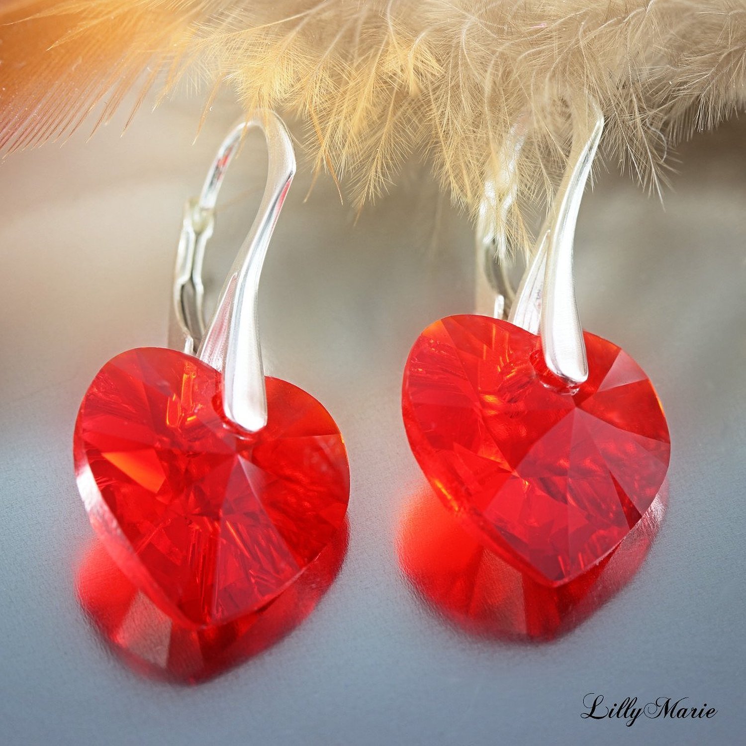 LILLY MARIE Pendientes Colgantes De Corazón En Plata Con Cristales Rojos Para Mujer