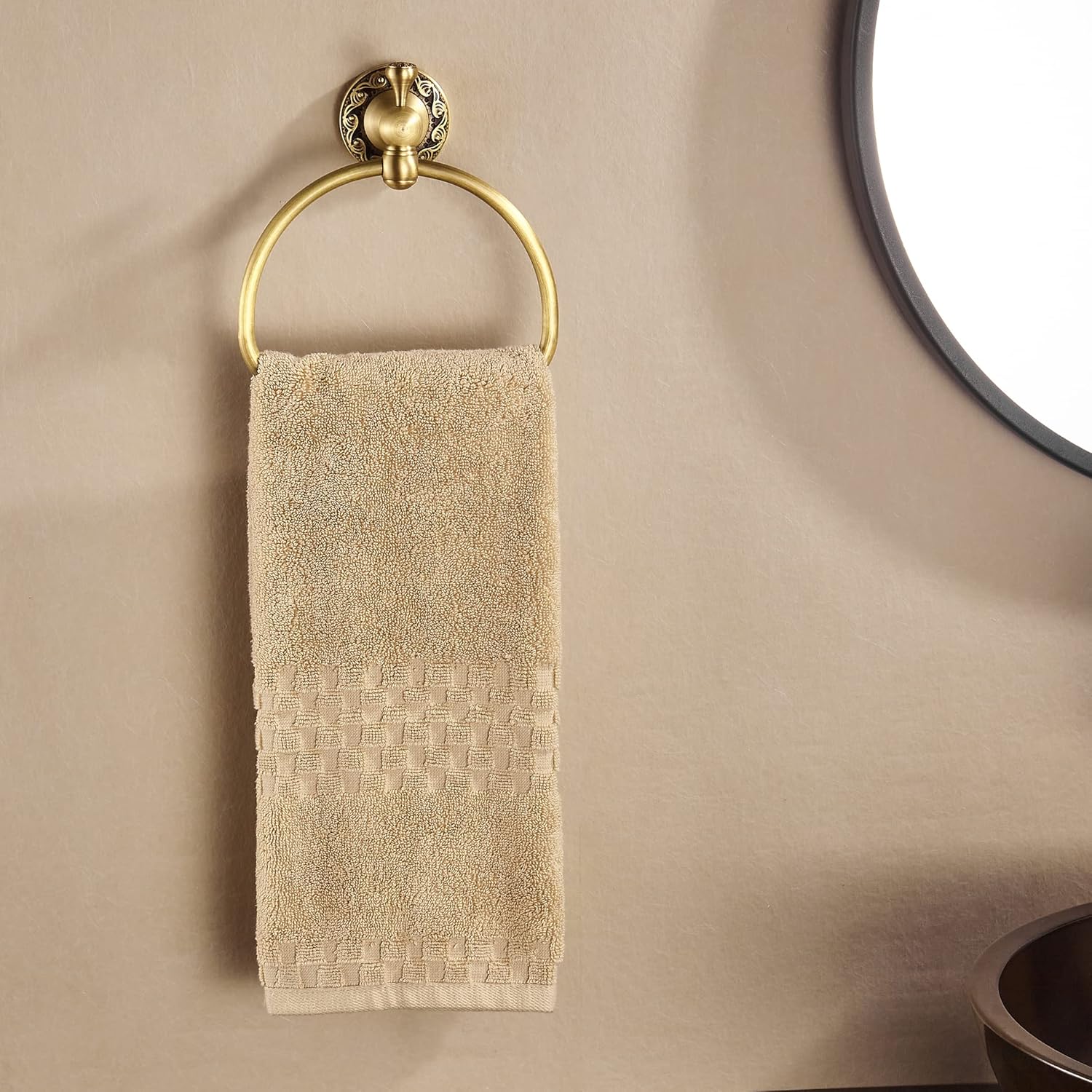 WOLIBEER Brass Towel Ring,Antique Hand Towel Holder, Bathroom Hand Towel Rack Hanger Wall Mounted Retro Kitchen Accessories