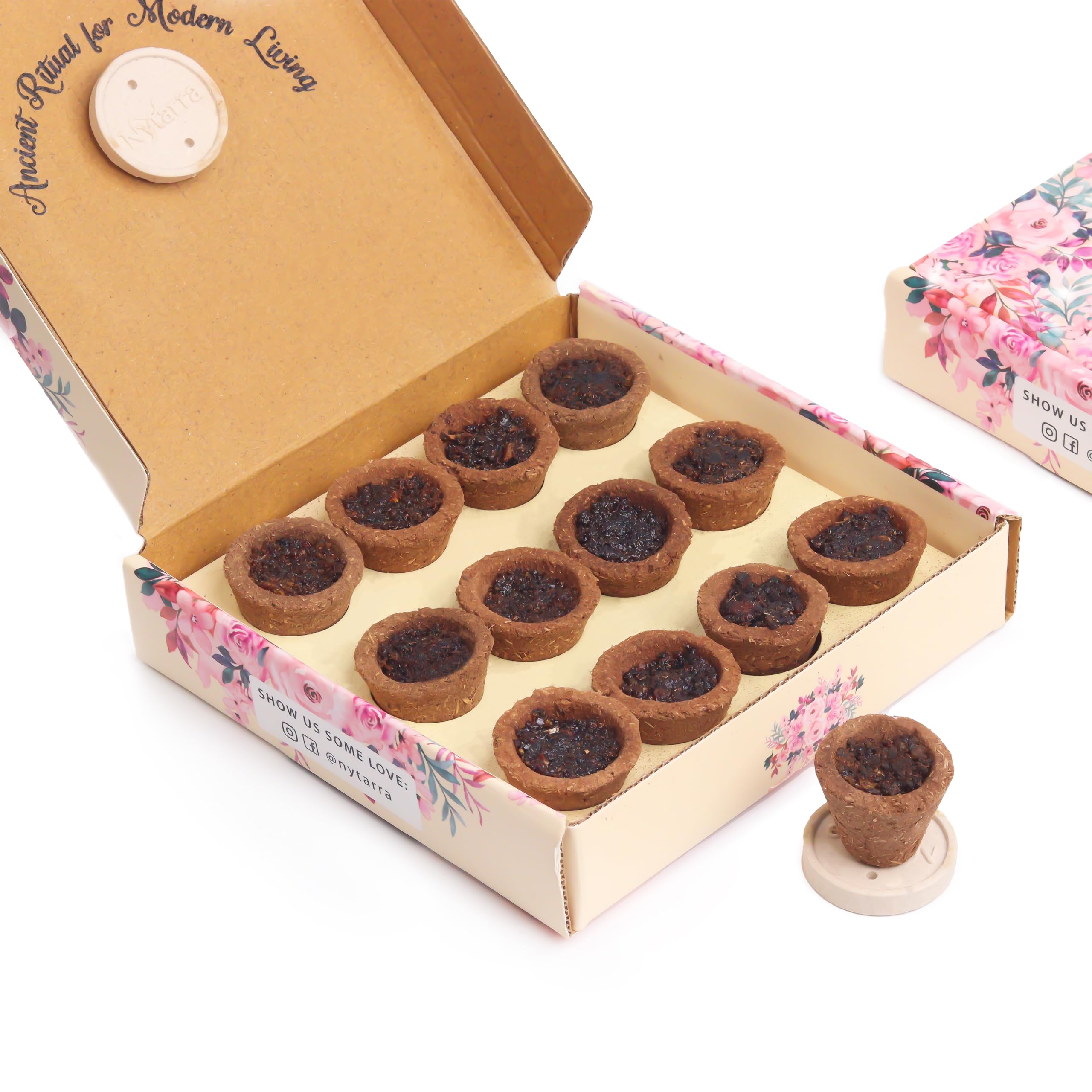 Nytarra Havan Cups for Pooja 12 pcs Each with Holder, Cow Dung Outer Shell Hawan Natural Herbs, Jatamasi, Tulsi, Ashwagandha, Guggal, Loban, Dried Flowers, Sambrani Dhoop Cups