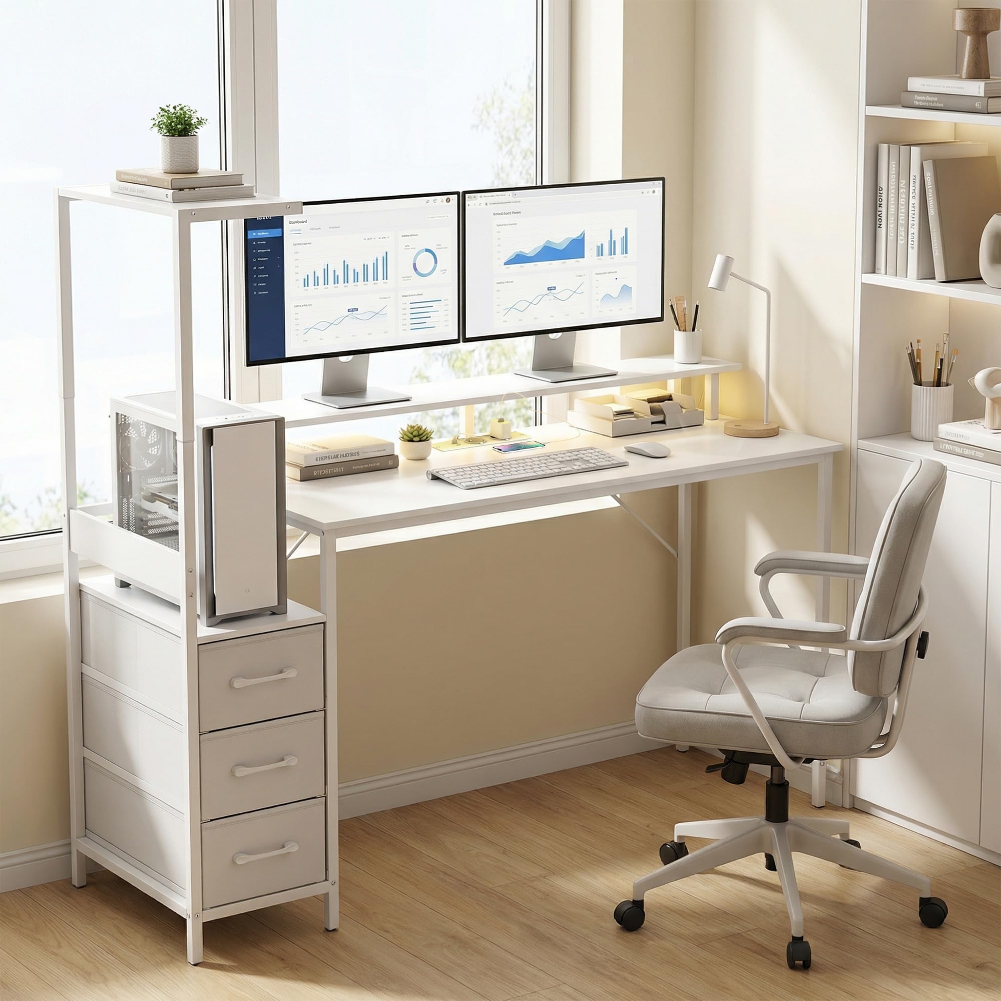 HOMCOM Scrivania Gaming con Supporto CPU Regolabile Reversibile e LED, 147x47cm Postazione Gaming con Stazione di Ricarica, Supporto per Monitor, 3 Cassetti in Tessuto, per Casa Ufficio Studio, Bianco