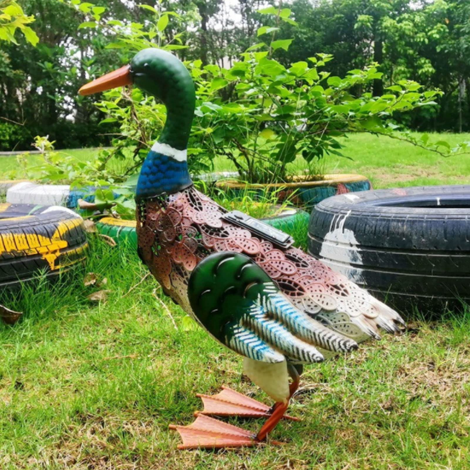 Akozon Estatua de Pato de Hierro, Decoración de Animales Pintada a Prueba de Agua con Luz LED Solar para Jardín, Patio de Césped