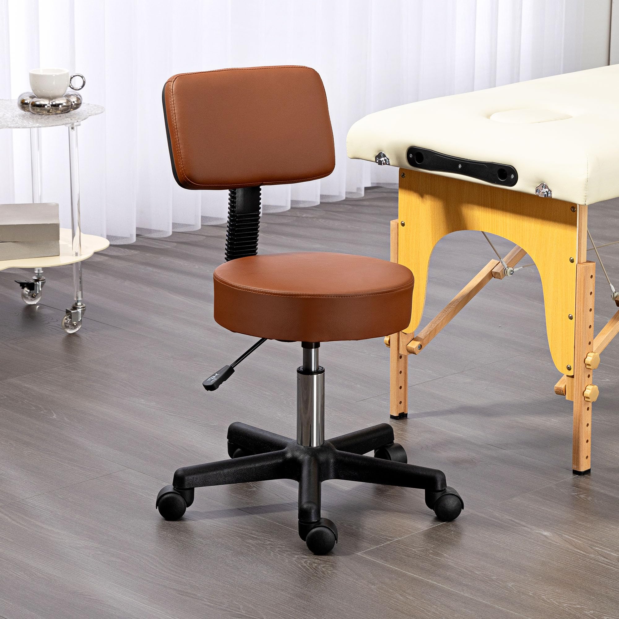 HOMCOM Silla giratoria de peluquería con asiento acolchado 48cm Marrón | 5 ruedas, altura ajustable, peluqueros, tatuaje, spa, cojín rodante, profesional