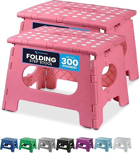 Handy Laundry El taburete plegable y ligero es lo suficientemente resistente como para apoyar a adultos y lo suficientemente seguro para niños. Se