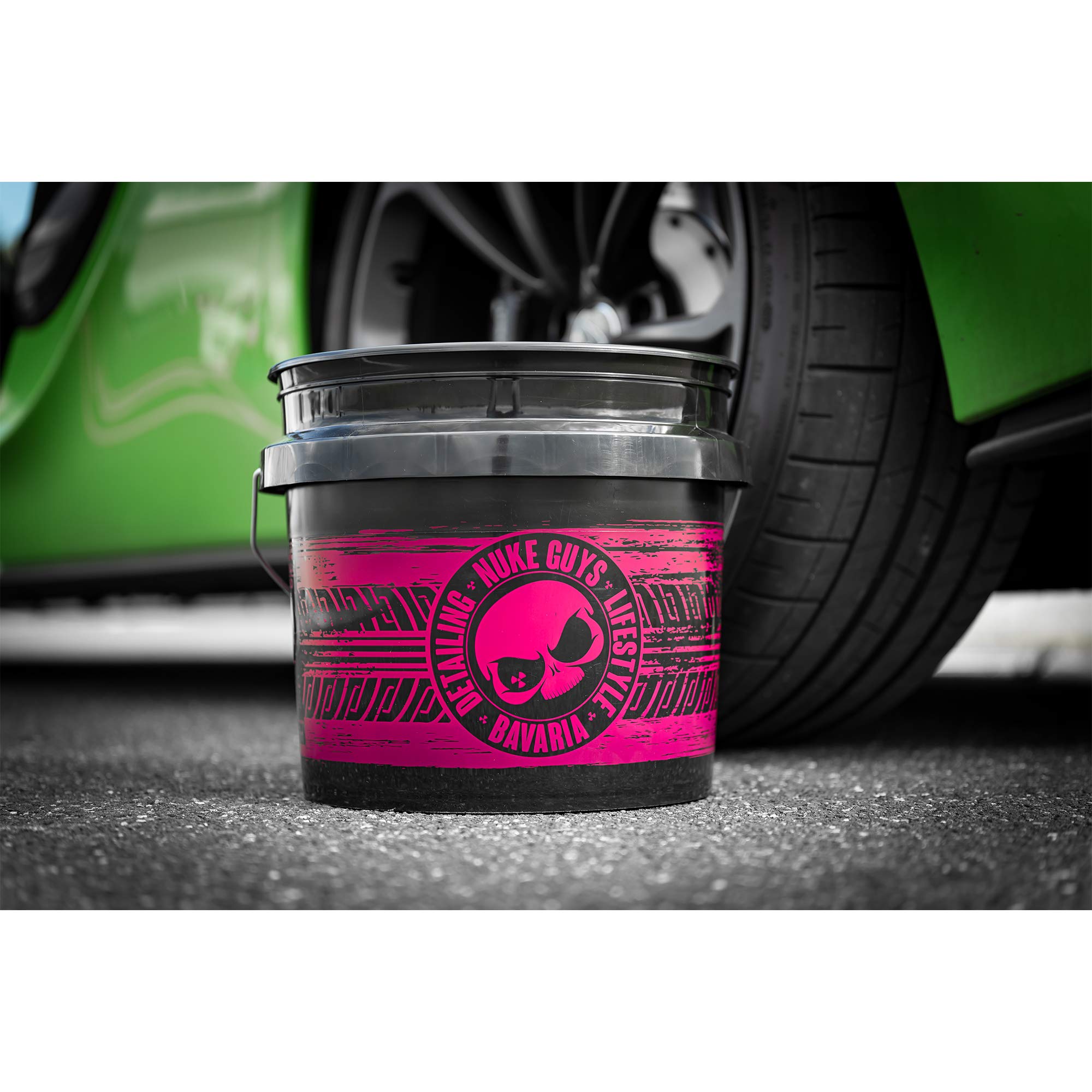 Nuke Guys Made by GRITGUARD US 3.5 GALLONS Rim Wash Bucket - Méthode de Nettoyage 3 Seaux - Seau d'Entretien pour le Nettoyage Doux des Jantes- Pour un Lavage Doux à la Main, Protège la Peinture.