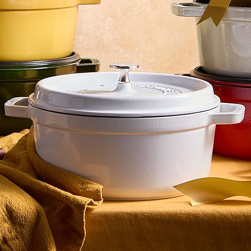 Miniatura 7 de Staub Cocotte redondo de hierro fundido de 4 cuartos de galón, color blanco, fabricado en Francia