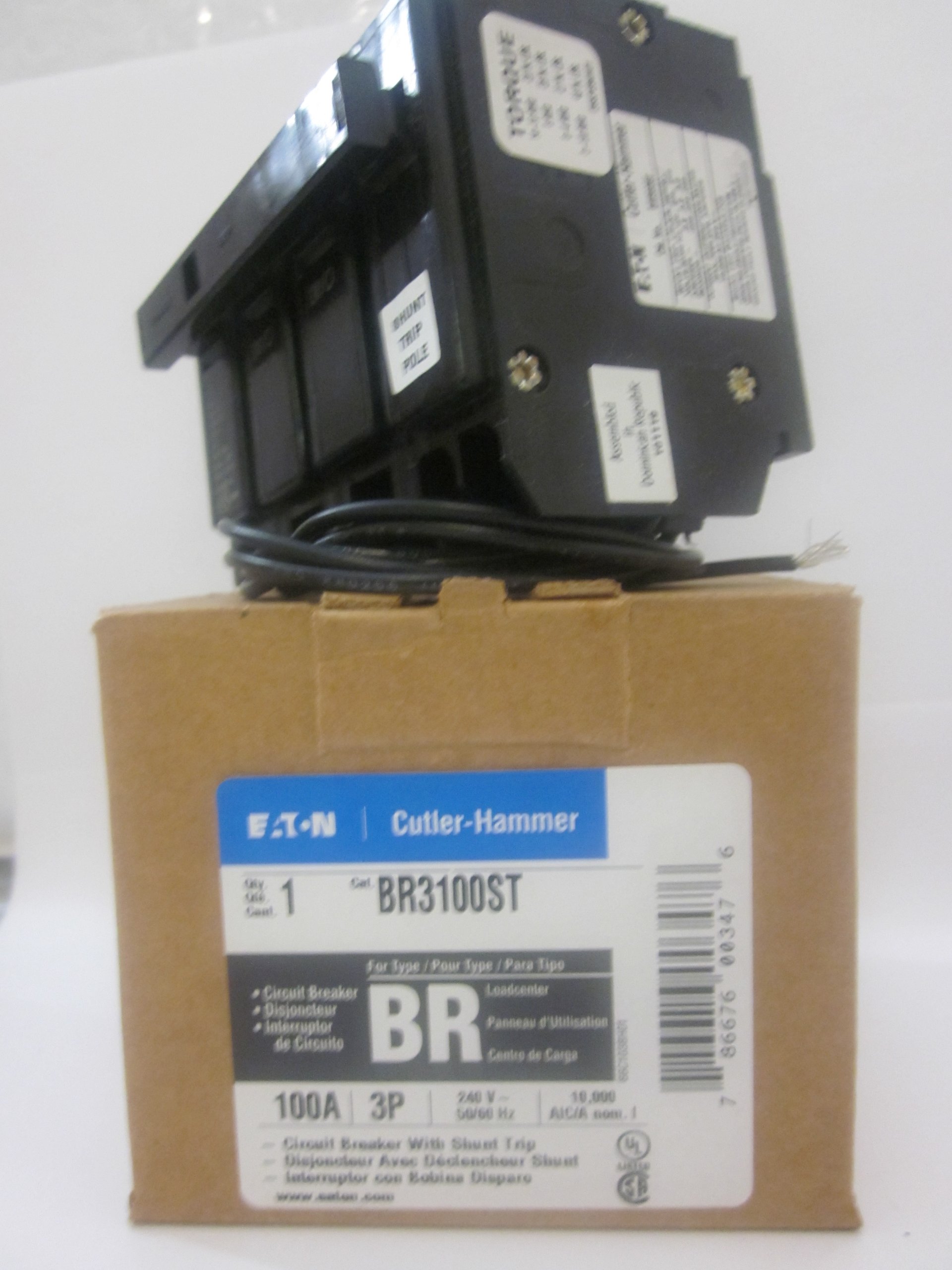 Cutler Hammer br3100st Circuit Breaker, 3-Pole 100-Amp with shunt trip