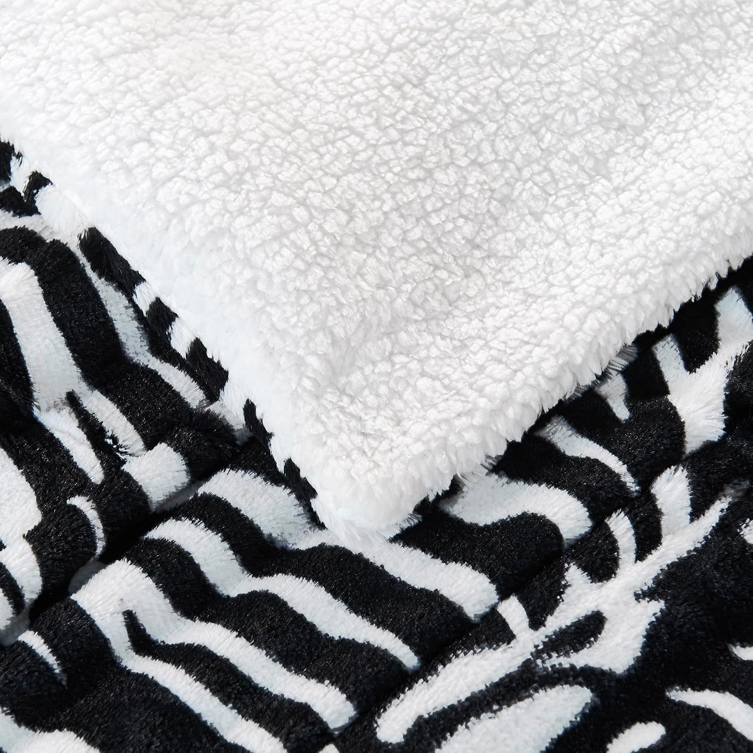 HESTIN Zebra Print Blanket Animal Western Cute Decorative Throw for Couch Sofa Bed, Warm Blankets with Sherpa Backing for Adults and Kids (86"x92")