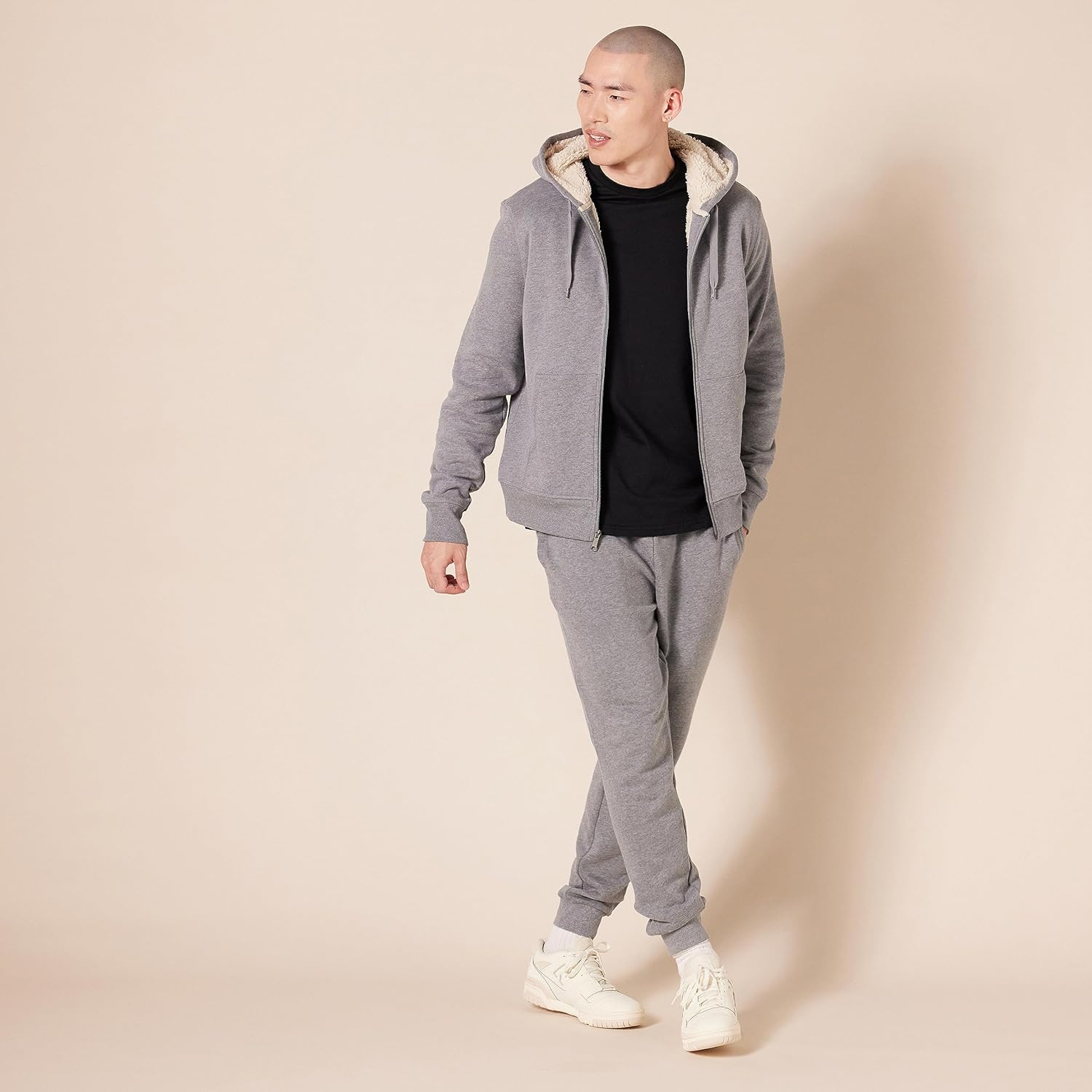 Amazon Essentials Men's Short Sleeve T-Shirts, Slim-Fit, Crewneck, Pack of 2 - Image 5