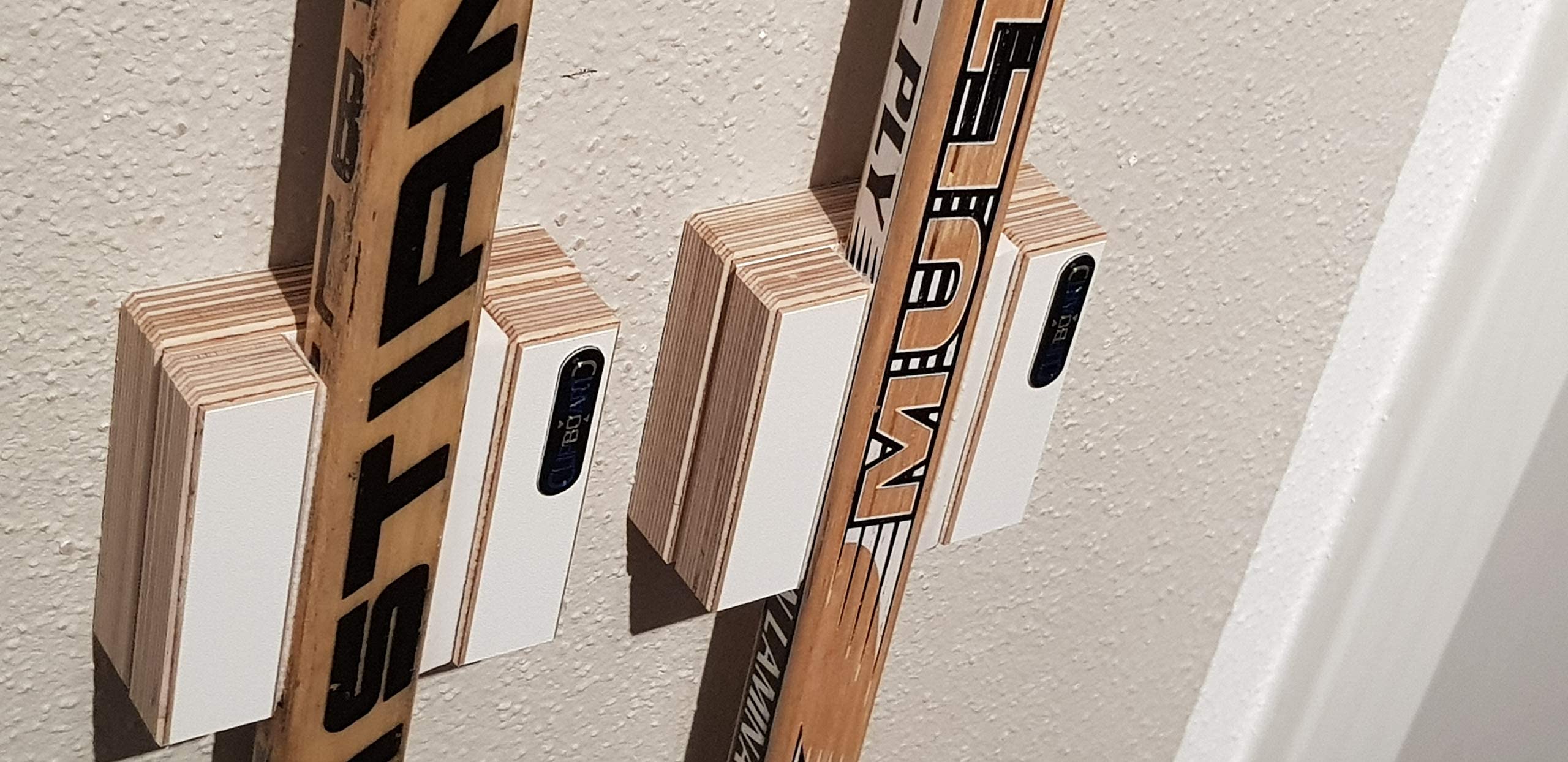 Il supporto da parete a 360° per la tua racchetta da hockey su ghiaccio o mazza da hockey in legno, larghezza gambo 29-31 mm (larghezza mazza da hockey su ghiaccio senior)