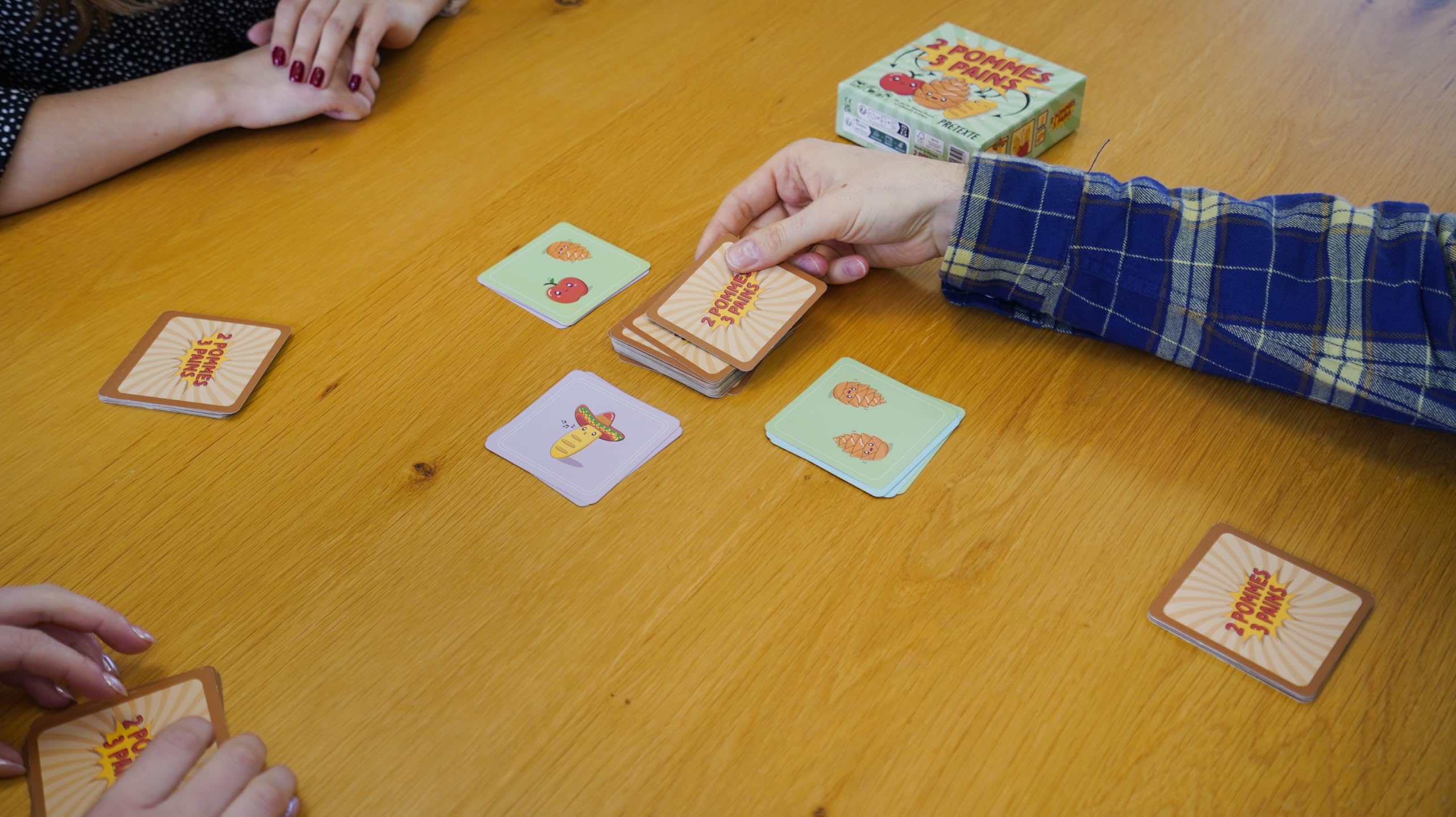2 Pommes 3 Pains - Jeu de Société pour Famille et Amis - 2 à 6 Joueurs - Dès 8 Ans
