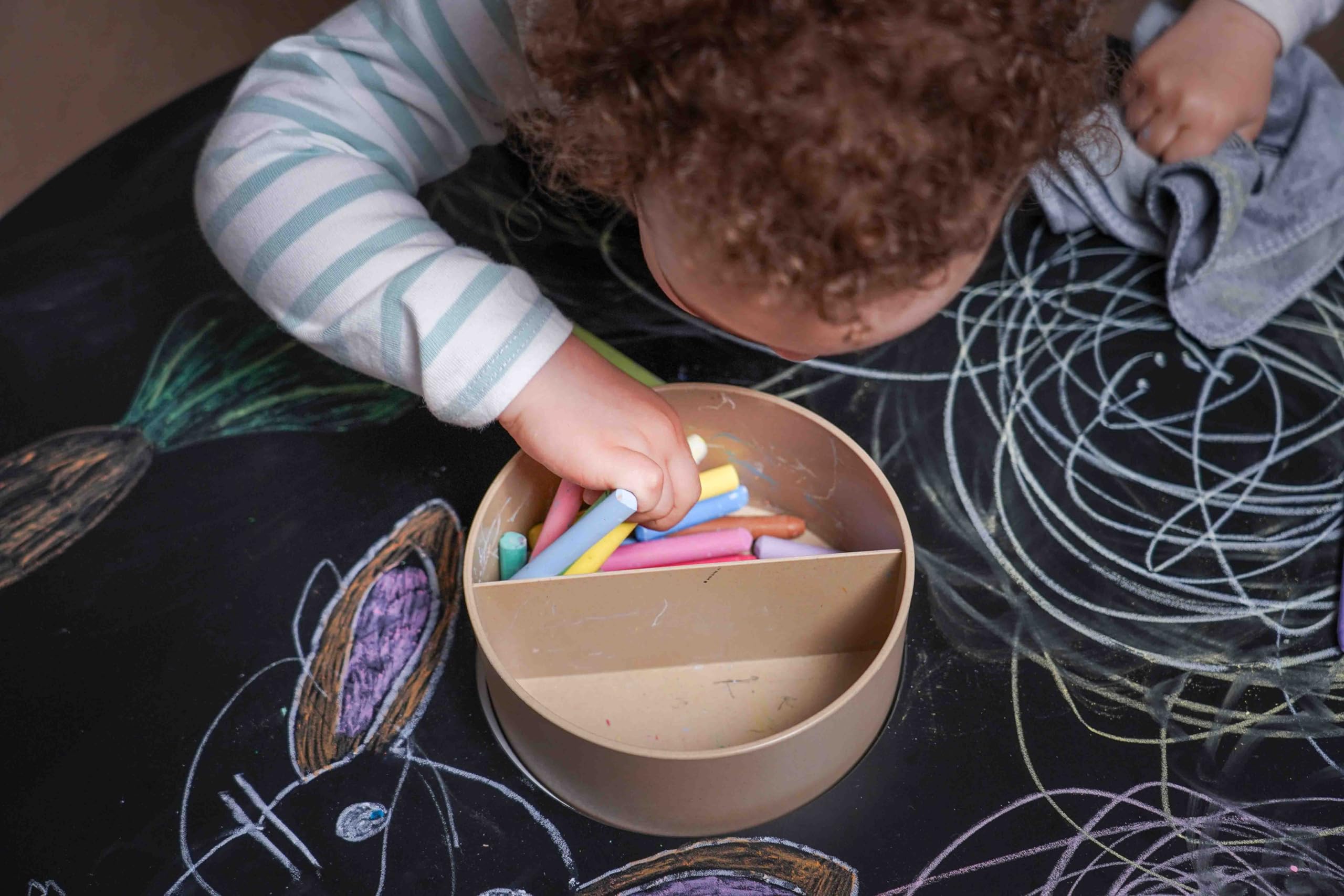 Imagin’Table – Table créative pour Enfants – Design évolutif – Table Seule avec Feuilles de coloriage – by Drawin’Kids®