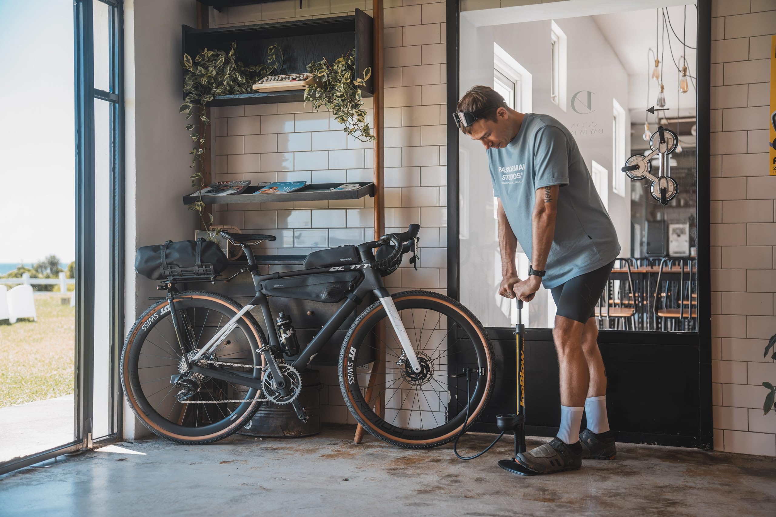 Topeak JoeBlow Sport Digital 2.0, pompa da pavimento per bici, manometro digitale LED, 160 PSI, testa TwinHead DX5 per Presta, Schrader e Dunlop