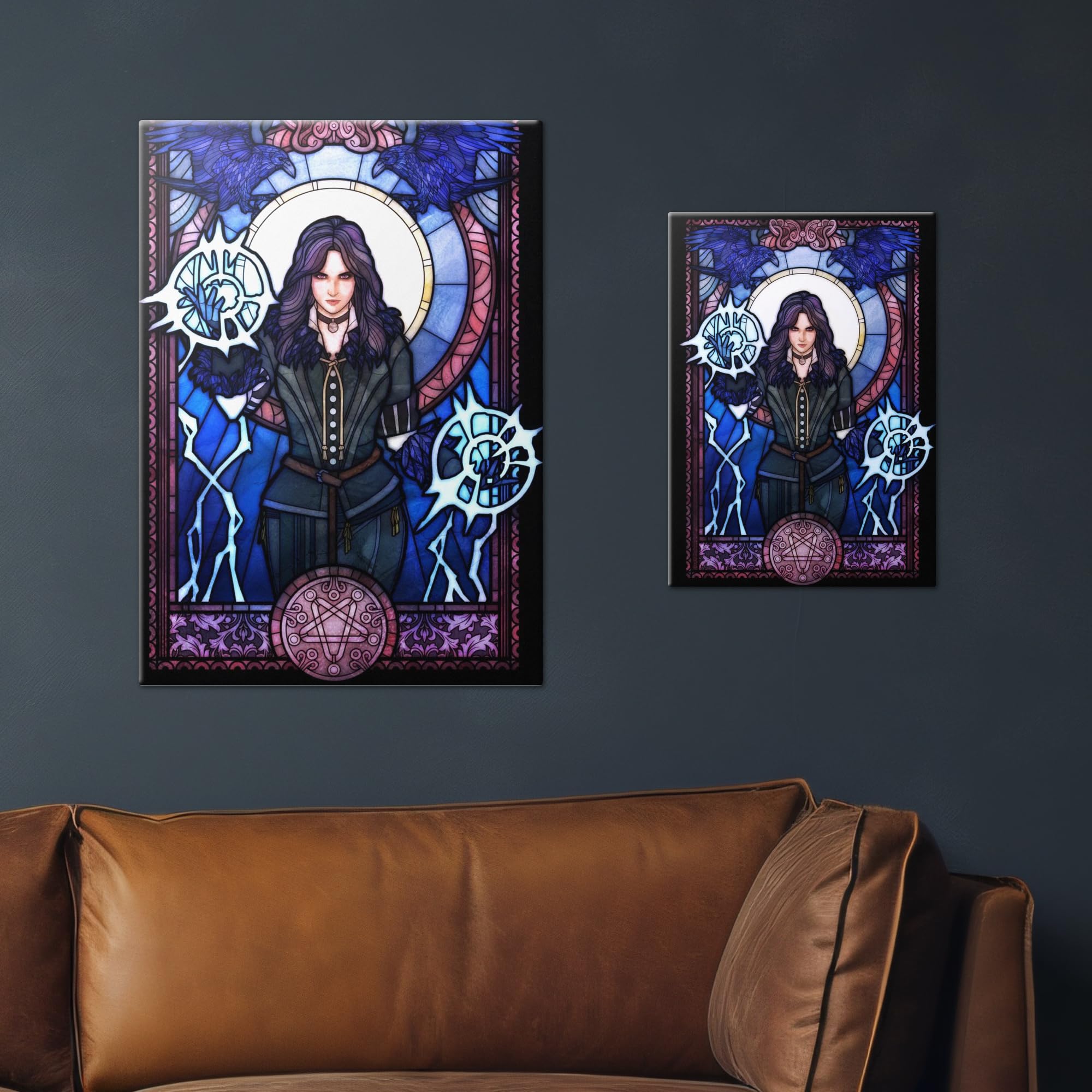 Displate Metallposter The Witcher 3 - Stained Glass - Yennefer Plakat - Spielzimmer Zimmer Deko - Bilder Schlafzimmer - Geschenk - Wanddeko Metall Poster 32 cm x 45 cm