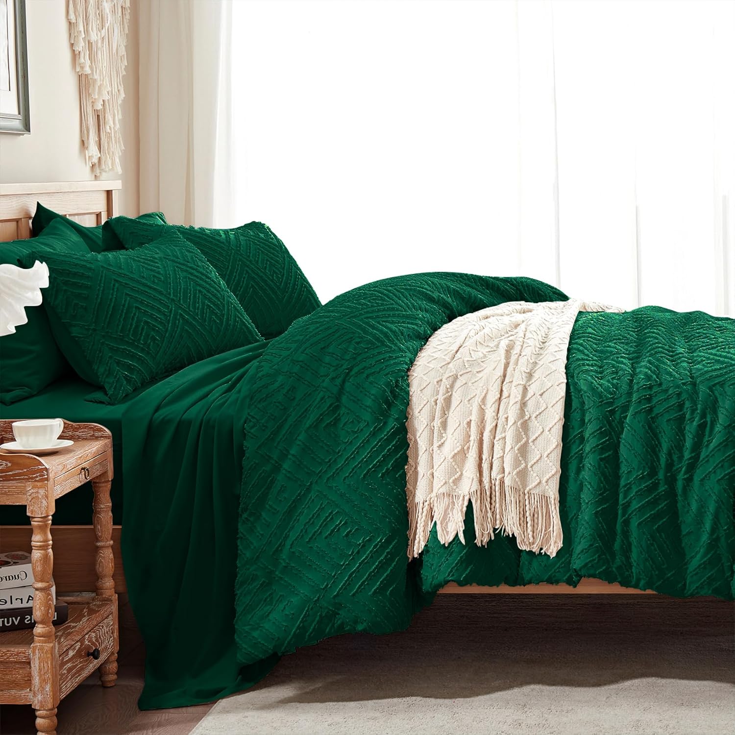 Zzlpp Queen Comforter Set 7 pieces, Emerald Green Tufted Bed in a Bag with Comforter and Sheets, All Season Boho Bedding Sets with Comforter, 2 Pillow Shams, 2 Pillowcases, 1 Flat Sheet - Image 4