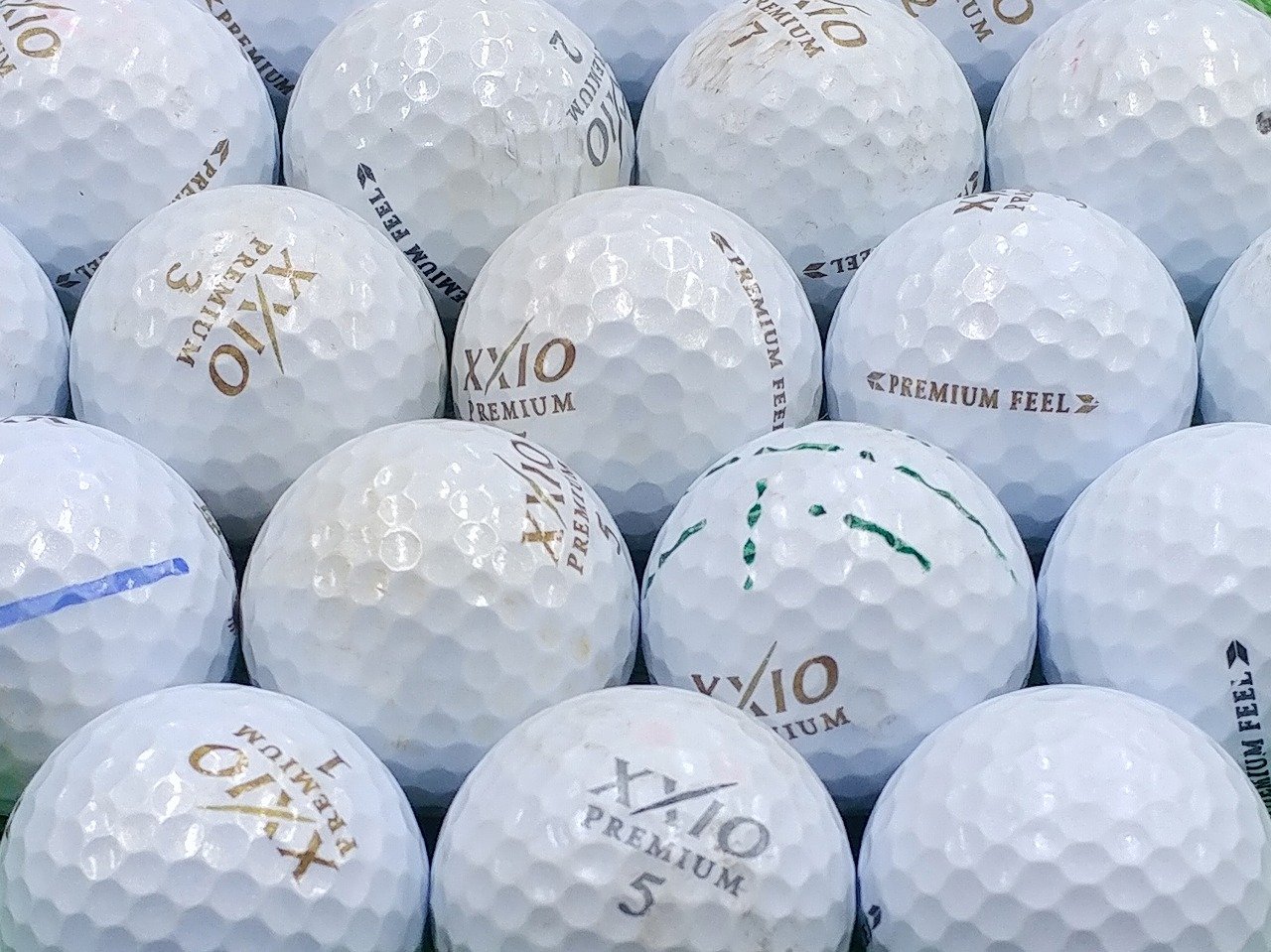 Amazon Bランク ゼクシオ Premium Feel 16年モデル ロイヤルゴールド ロイヤルプラチナ混合 12個セット ロストボール 球手箱 ゴルフボール Amazon Bランク ゼクシオ Premium Feel 16年モデル ロイヤルゴールド ロイヤルプラチナ混合 12個セット ロストボール 球手箱 ゴルフボール