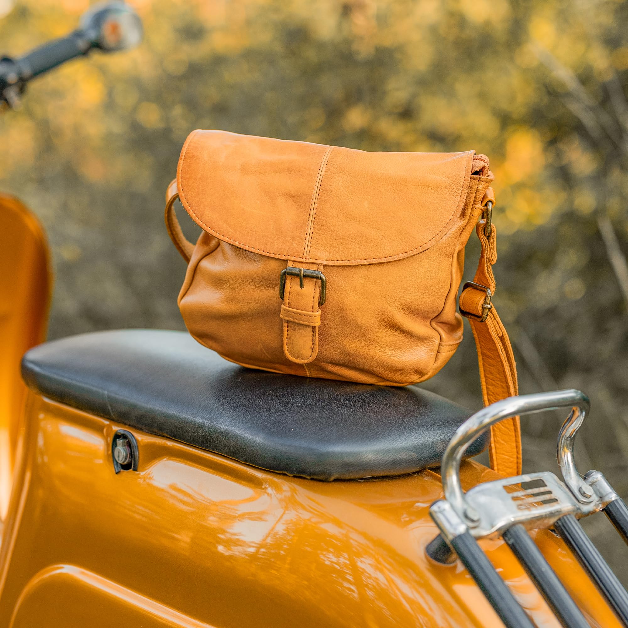 Gusti Leder Bandolera Candice | Bolso de cuero hecho a mano para mujer para el día a día y el ocio I Elegante bolso de piel de búfalo para mujer