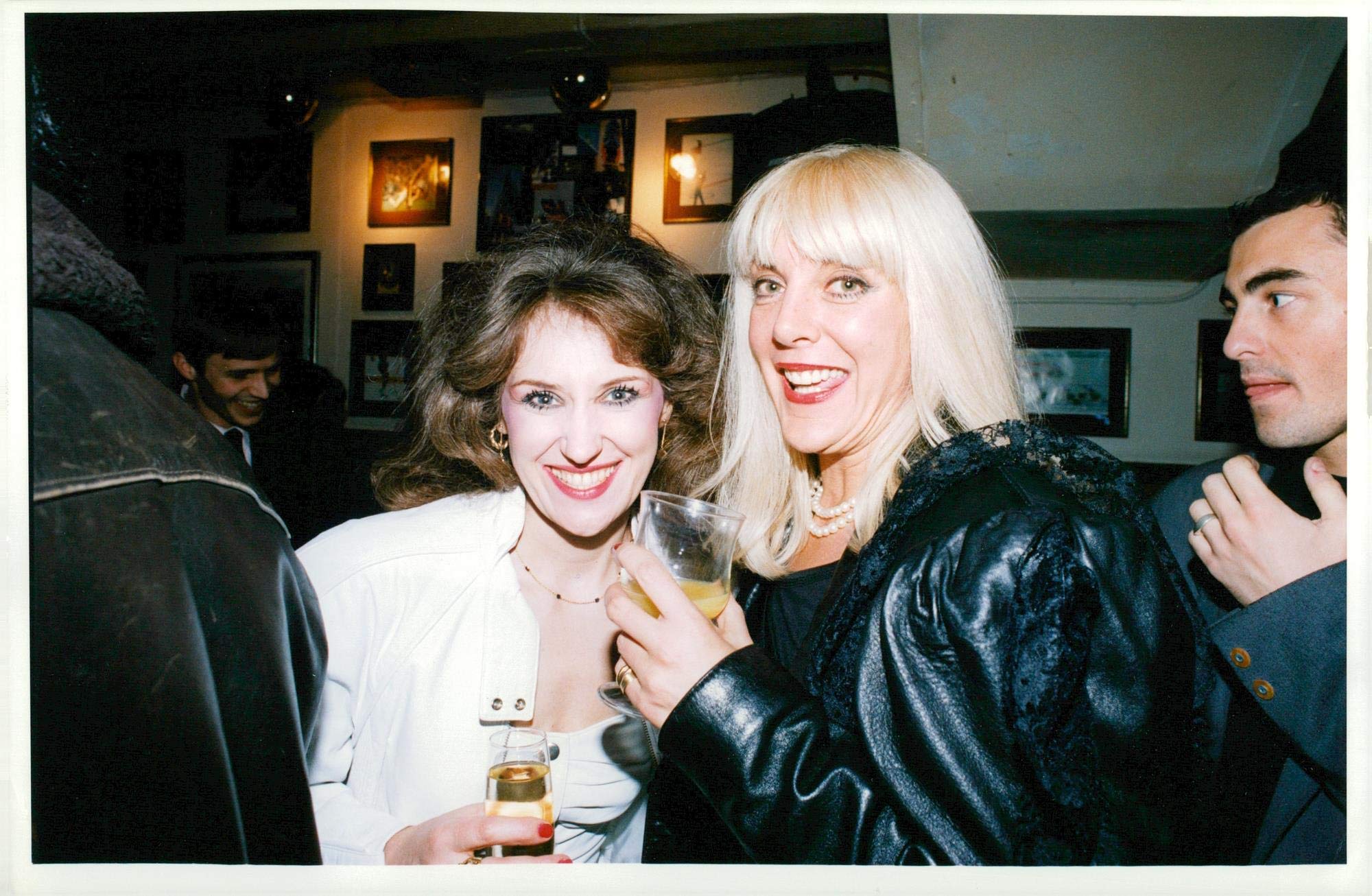 Amazon Com Vintage Photo Of Aimi Macdonald And Anita Dobson Home Kitchen